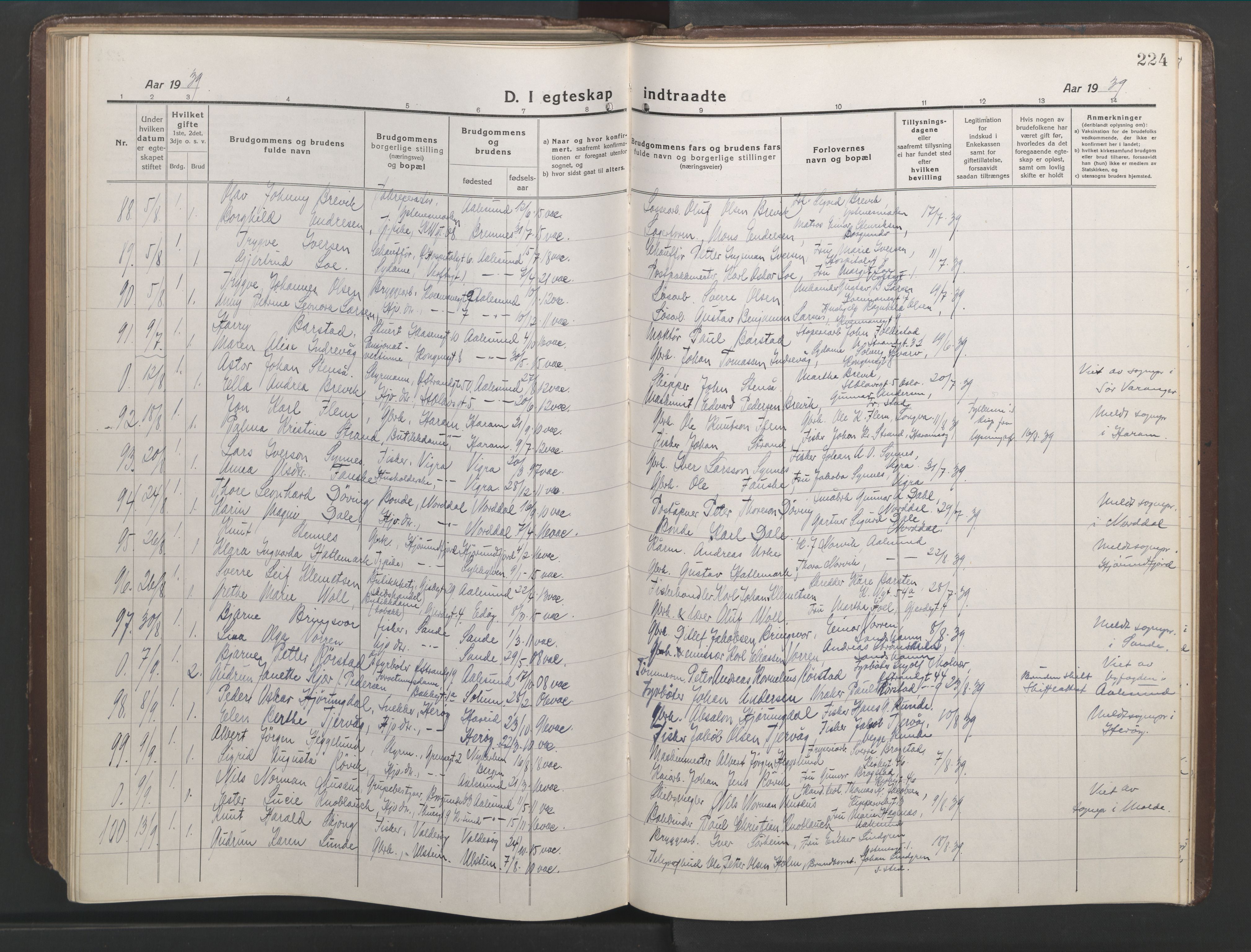 Ministerialprotokoller, klokkerbøker og fødselsregistre - Møre og Romsdal, AV/SAT-A-1454/529/L0473: Parish register (copy) no. 529C10, 1918-1941, p. 224