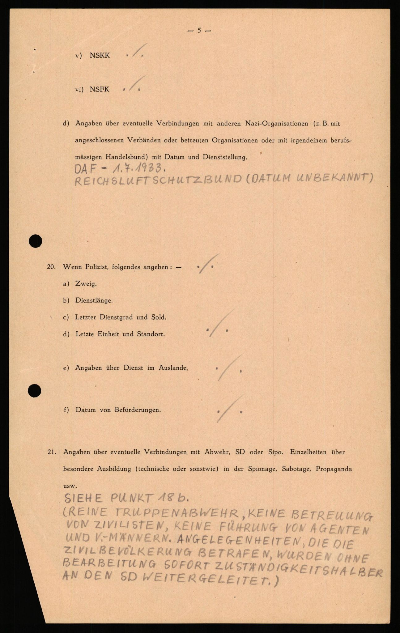 Forsvaret, Forsvarets overkommando II, AV/RA-RAFA-3915/D/Db/L0036: CI Questionaires. Tyske okkupasjonsstyrker i Norge. Tyskere., 1945-1946, p. 441