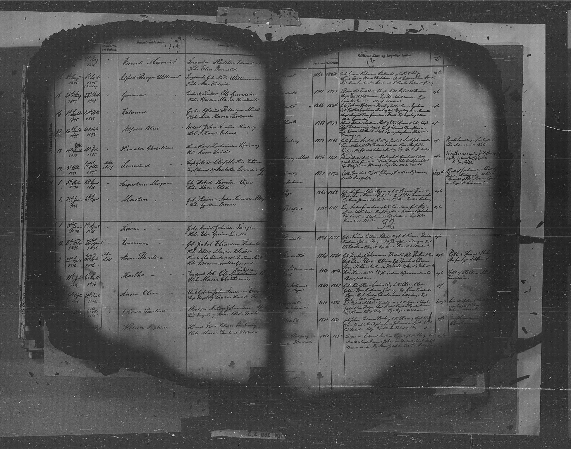 Kristiansund sokneprestkontor, AV/SAT-A-1068/1/I/I1: Parish register (official) no. 30, 1880-1919, p. 32