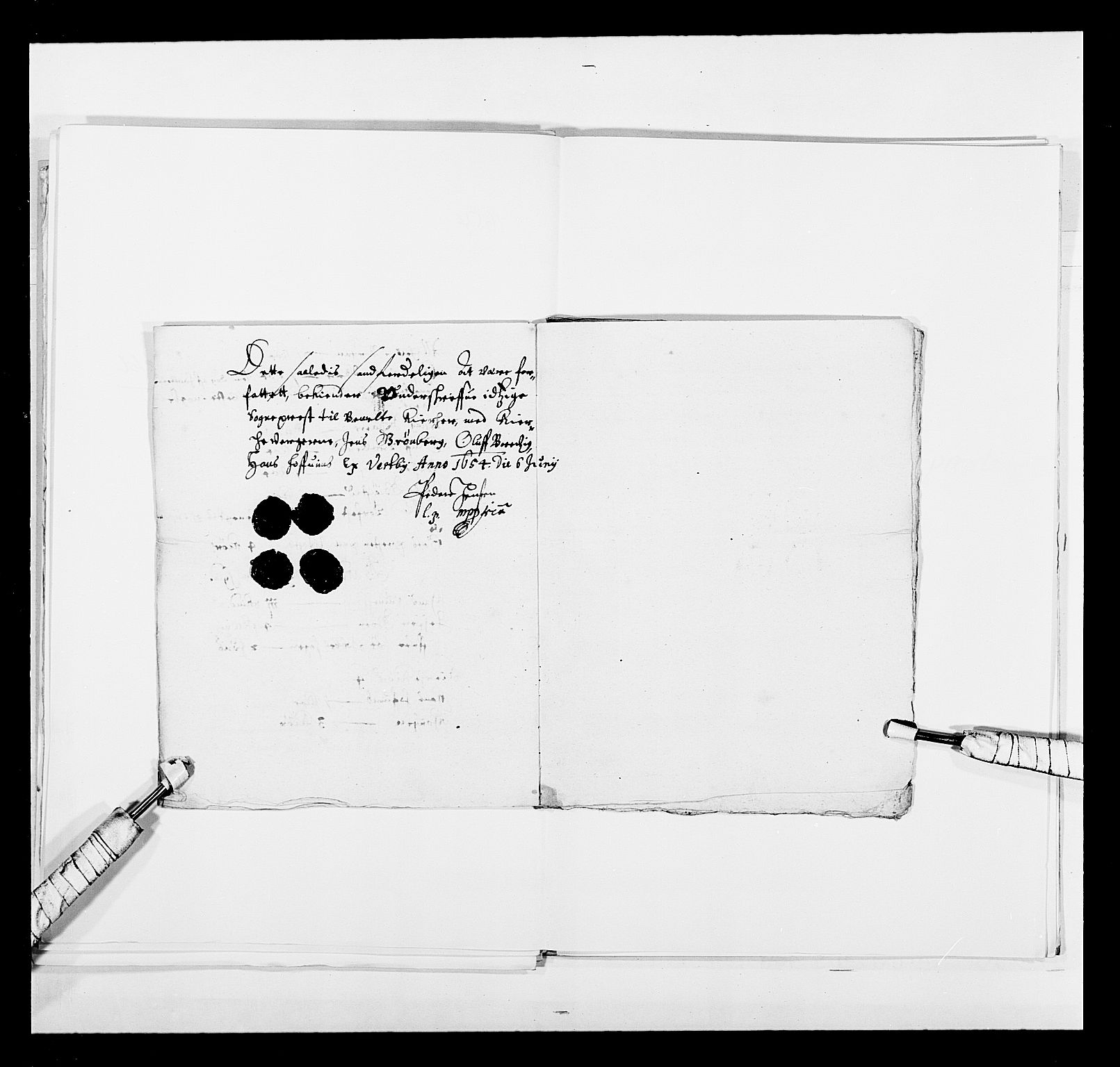 Stattholderembetet 1572-1771, AV/RA-EA-2870/Ek/L0030/0001: Jordebøker 1633-1658: / Kirke- og prestebolsgods i Akershus len, 1654, p. 244