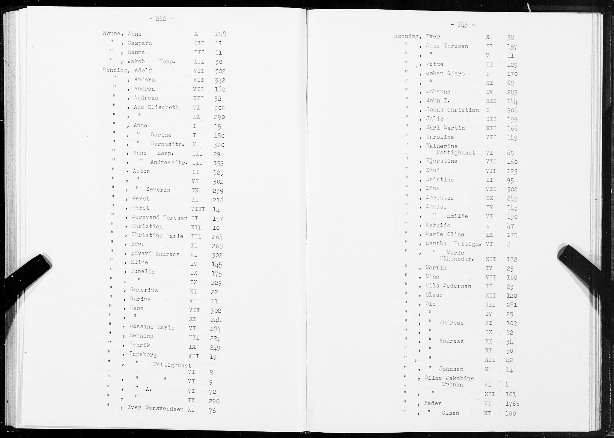 SAT, 1875 census for 1601 Trondheim, 1875, p. 242-243