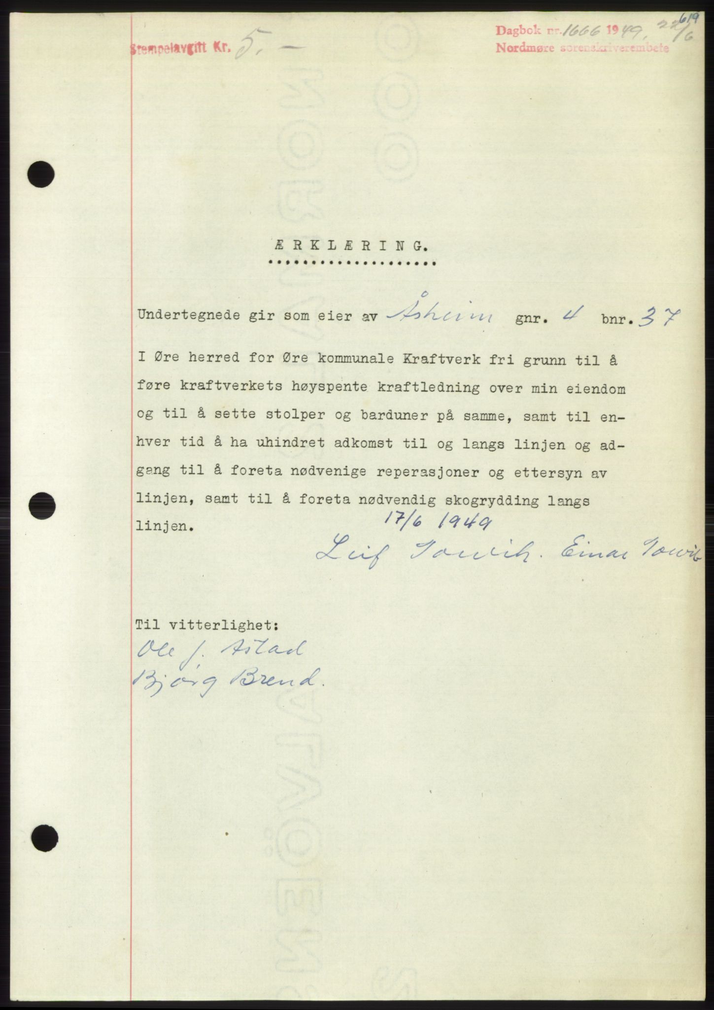 Nordmøre sorenskriveri, AV/SAT-A-4132/1/2/2Ca: Mortgage book no. B101, 1949-1949, Diary no: : 1666/1949