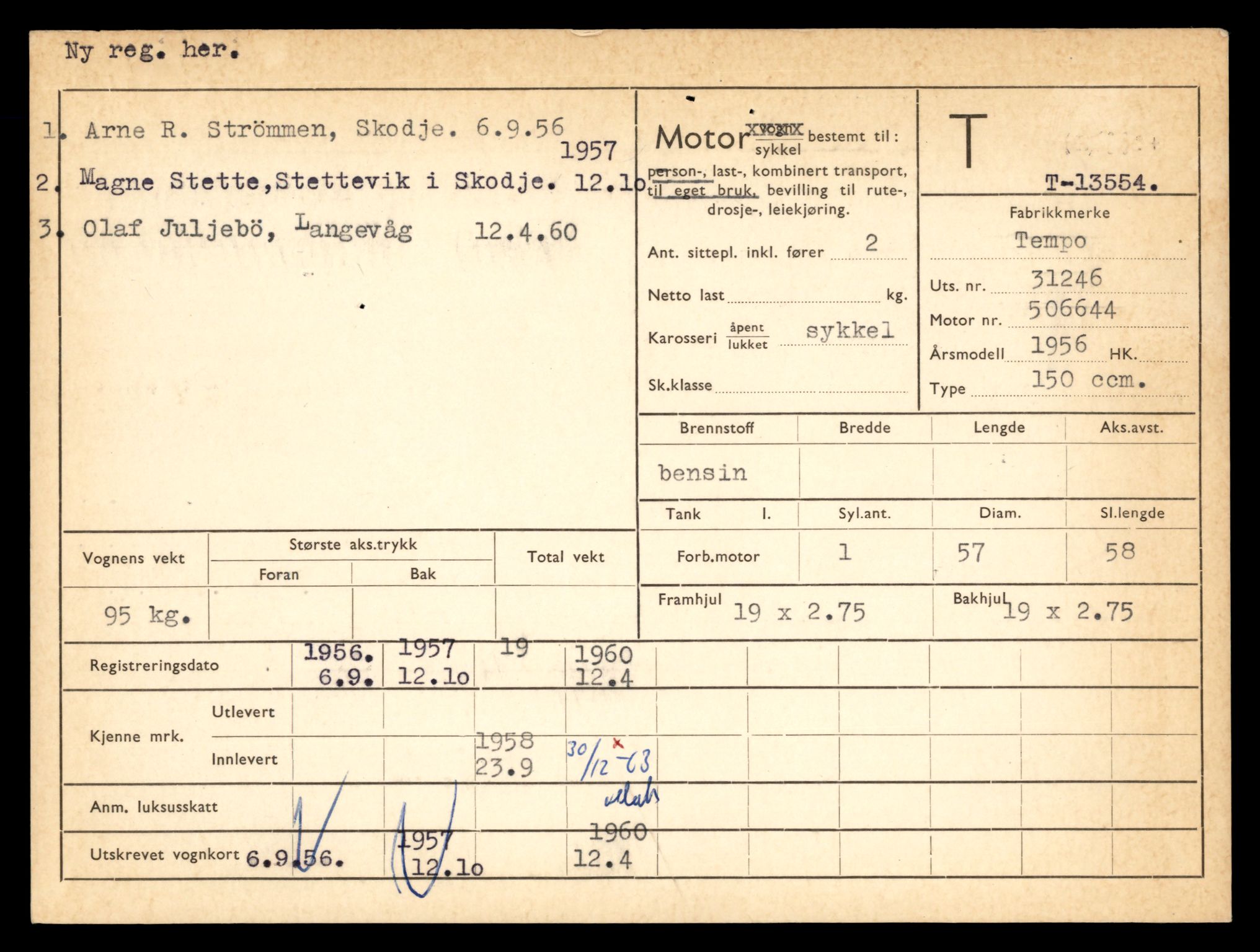 Møre og Romsdal vegkontor - Ålesund trafikkstasjon, AV/SAT-A-4099/F/Fe/L0040: Registreringskort for kjøretøy T 13531 - T 13709, 1927-1998, p. 449