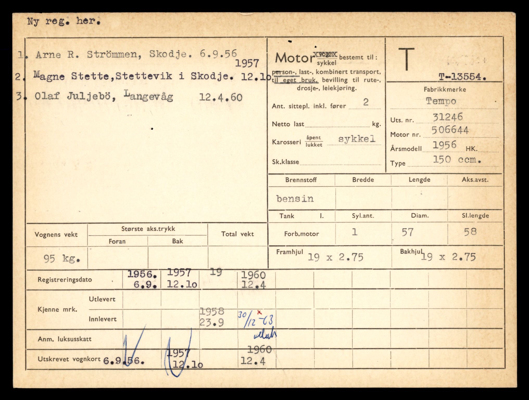 Møre og Romsdal vegkontor - Ålesund trafikkstasjon, AV/SAT-A-4099/F/Fe/L0040: Registreringskort for kjøretøy T 13531 - T 13709, 1927-1998, p. 449