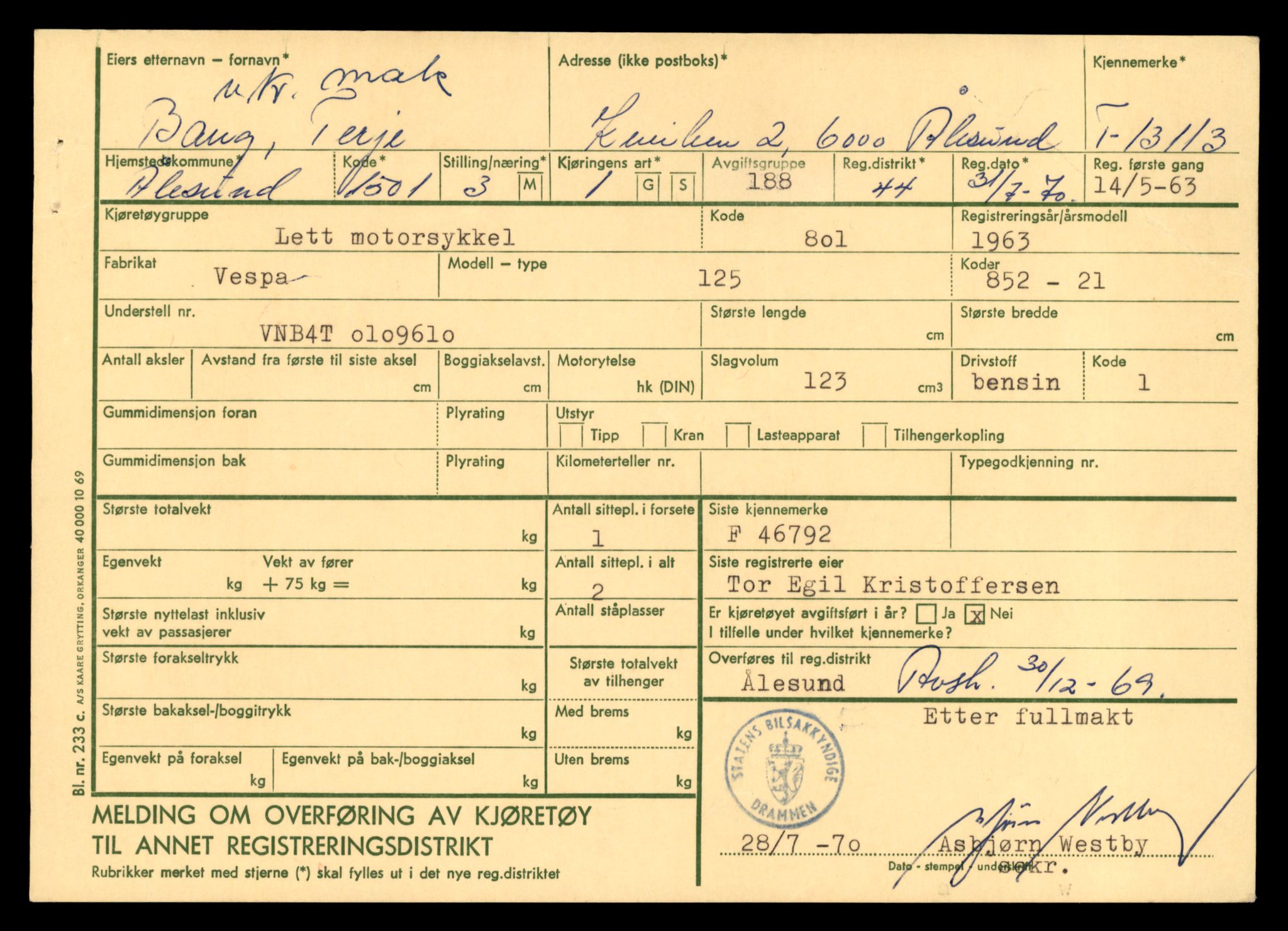 Møre og Romsdal vegkontor - Ålesund trafikkstasjon, AV/SAT-A-4099/F/Fe/L0037: Registreringskort for kjøretøy T 13031 - T 13179, 1927-1998, p. 1637