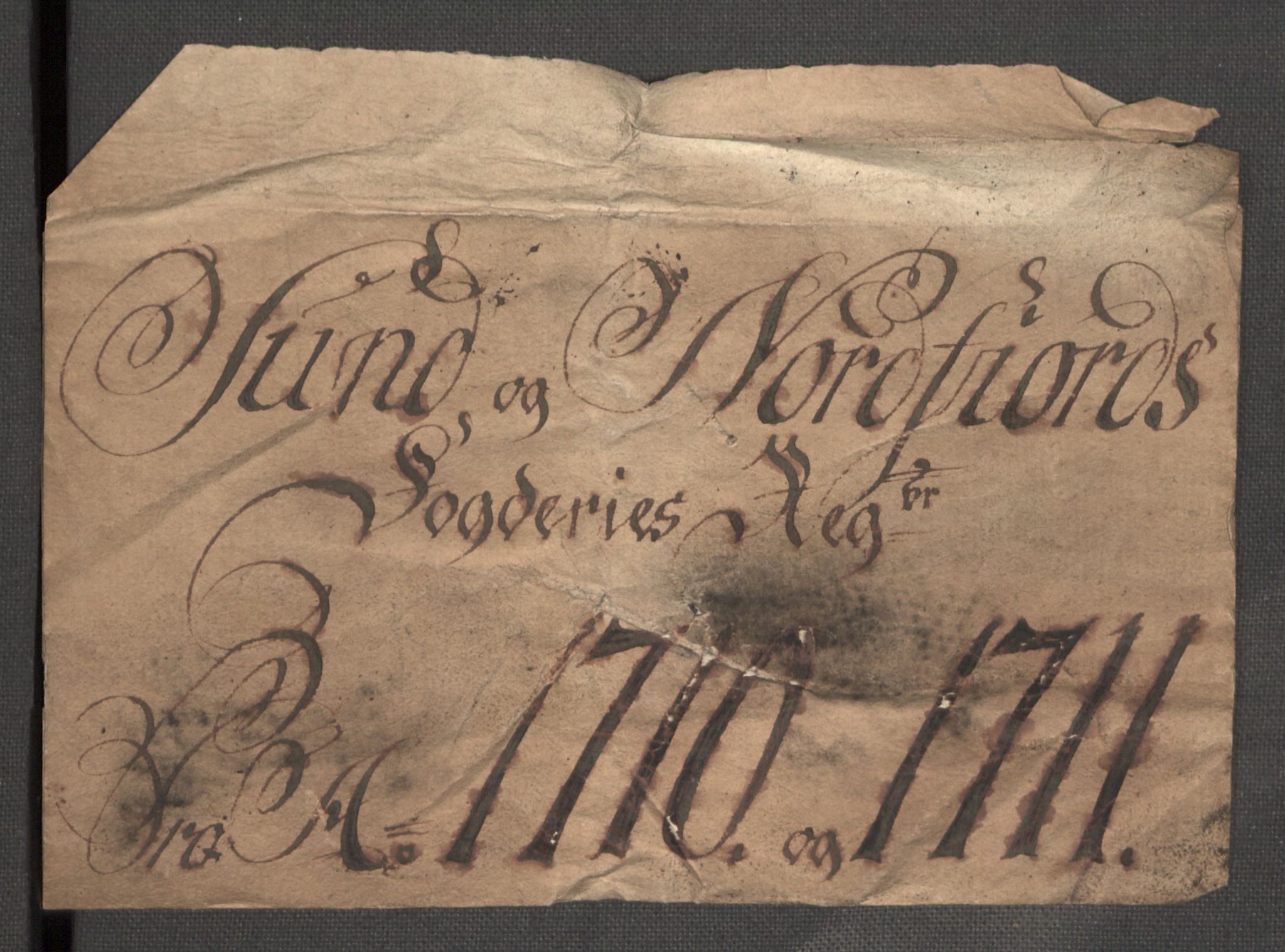 Rentekammeret inntil 1814, Reviderte regnskaper, Fogderegnskap, RA/EA-4092/R53/L3433: Fogderegnskap Sunn- og Nordfjord, 1710-1711, p. 3