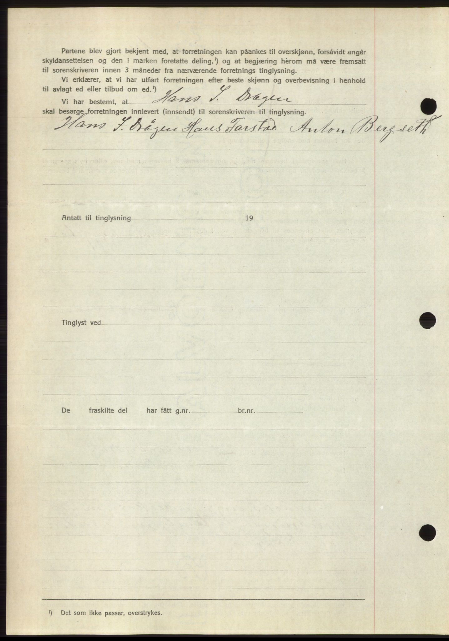 Romsdal sorenskriveri, AV/SAT-A-4149/1/2/2C/L0067: Mortgage book no. 61, 1935-1935, Deed date: 01.08.1935