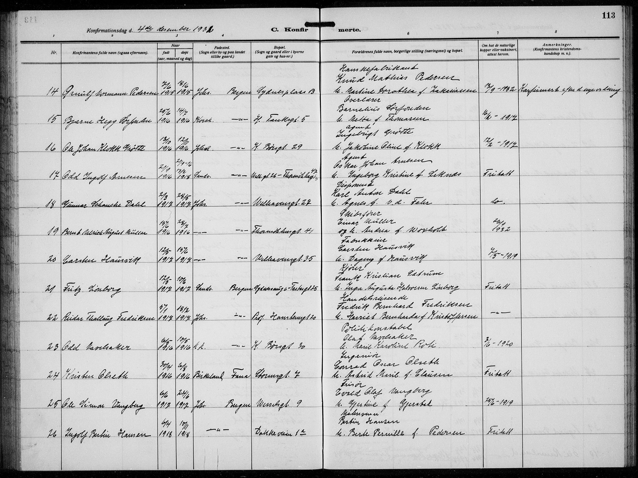 Johanneskirken sokneprestembete, AV/SAB-A-76001/H/Hab: Parish register (copy) no. B  3, 1925-1935, p. 112b-113a