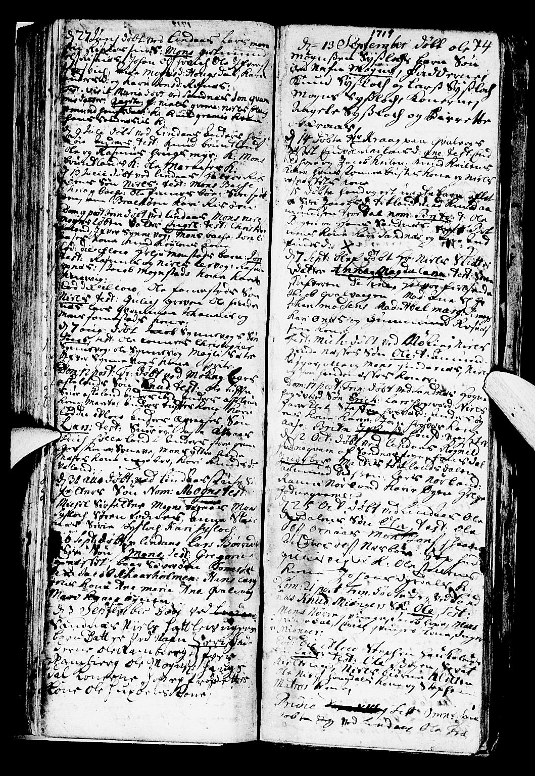 Lindås Sokneprestembete, AV/SAB-A-76701/H/Haa/Haaa/L0001: Parish register (official) no. A 1, 1699-1746, p. 74