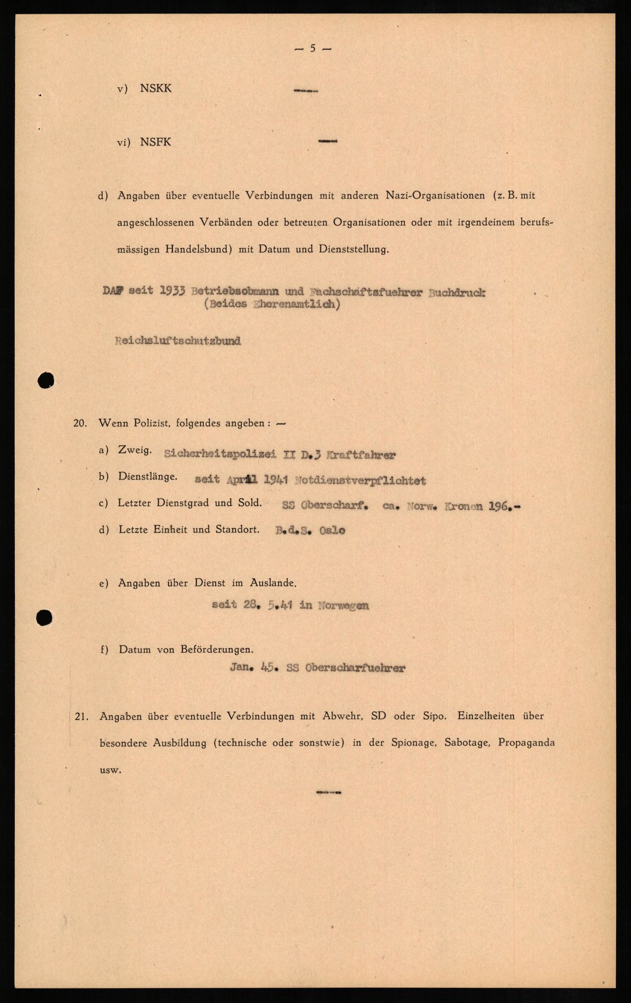 Forsvaret, Forsvarets overkommando II, RA/RAFA-3915/D/Db/L0011: CI Questionaires. Tyske okkupasjonsstyrker i Norge. Tyskere., 1945-1946, p. 67