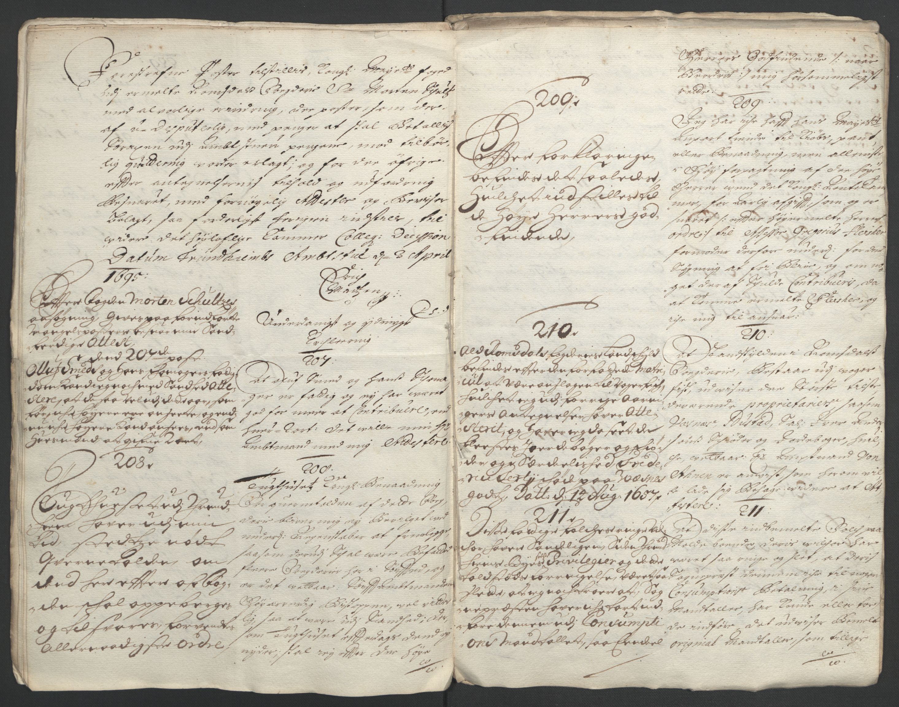 Rentekammeret inntil 1814, Reviderte regnskaper, Fogderegnskap, AV/RA-EA-4092/R55/L3650: Fogderegnskap Romsdal, 1692, p. 230