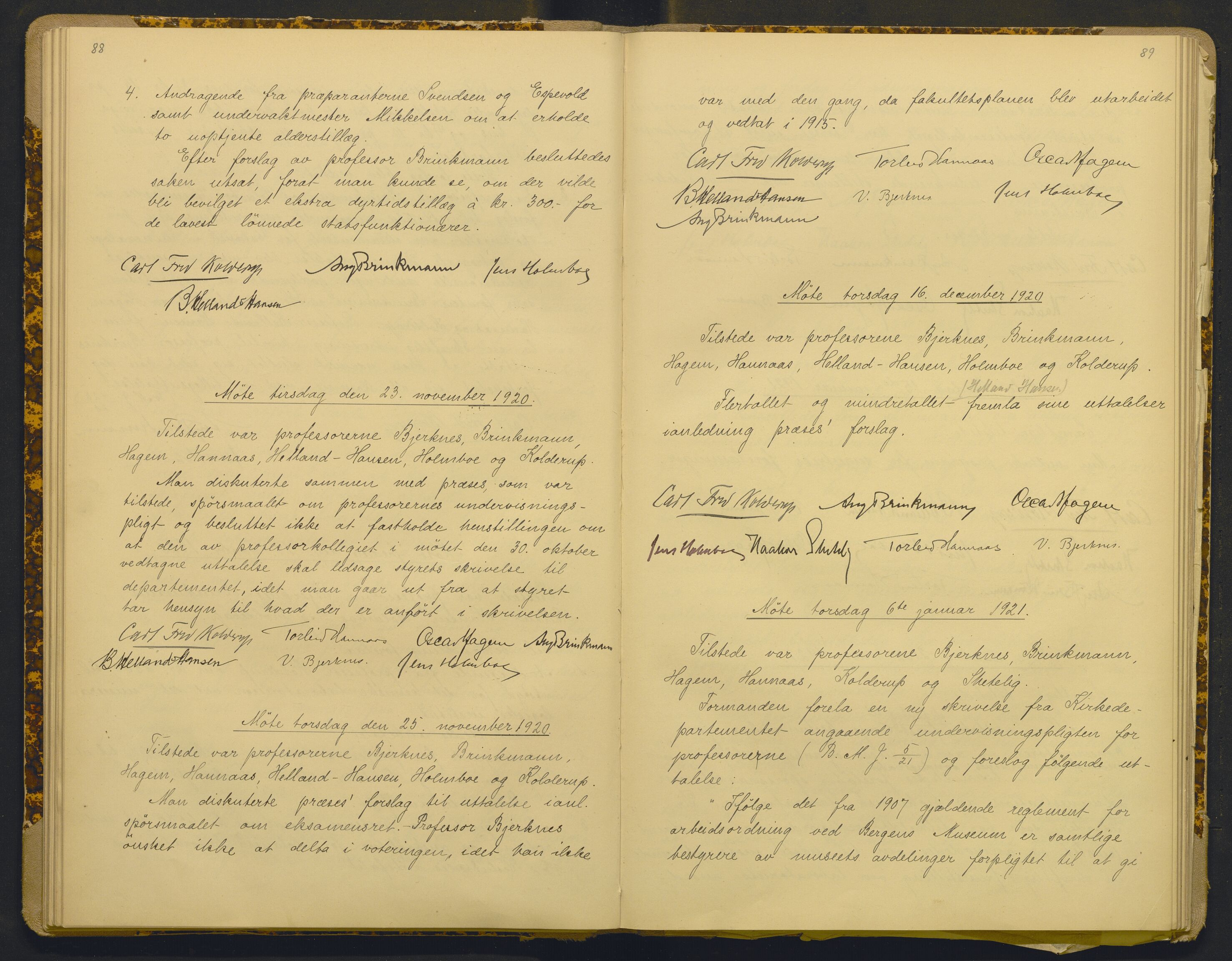 Bergens Museum, AV/SAB-A-17301/18/A/L0001: Bestyrerkollegiets forhandlingsprotokoll med register , 1907-1927, p. 88-89