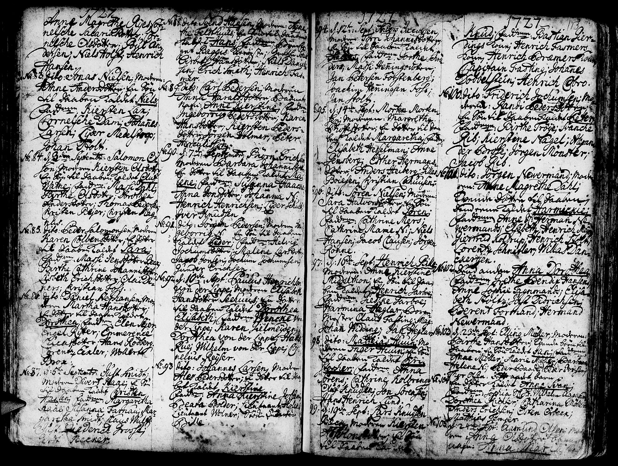 Nykirken Sokneprestembete, AV/SAB-A-77101/H/Haa/L0003: Parish register (official) no. A 3, 1717-1764, p. 113