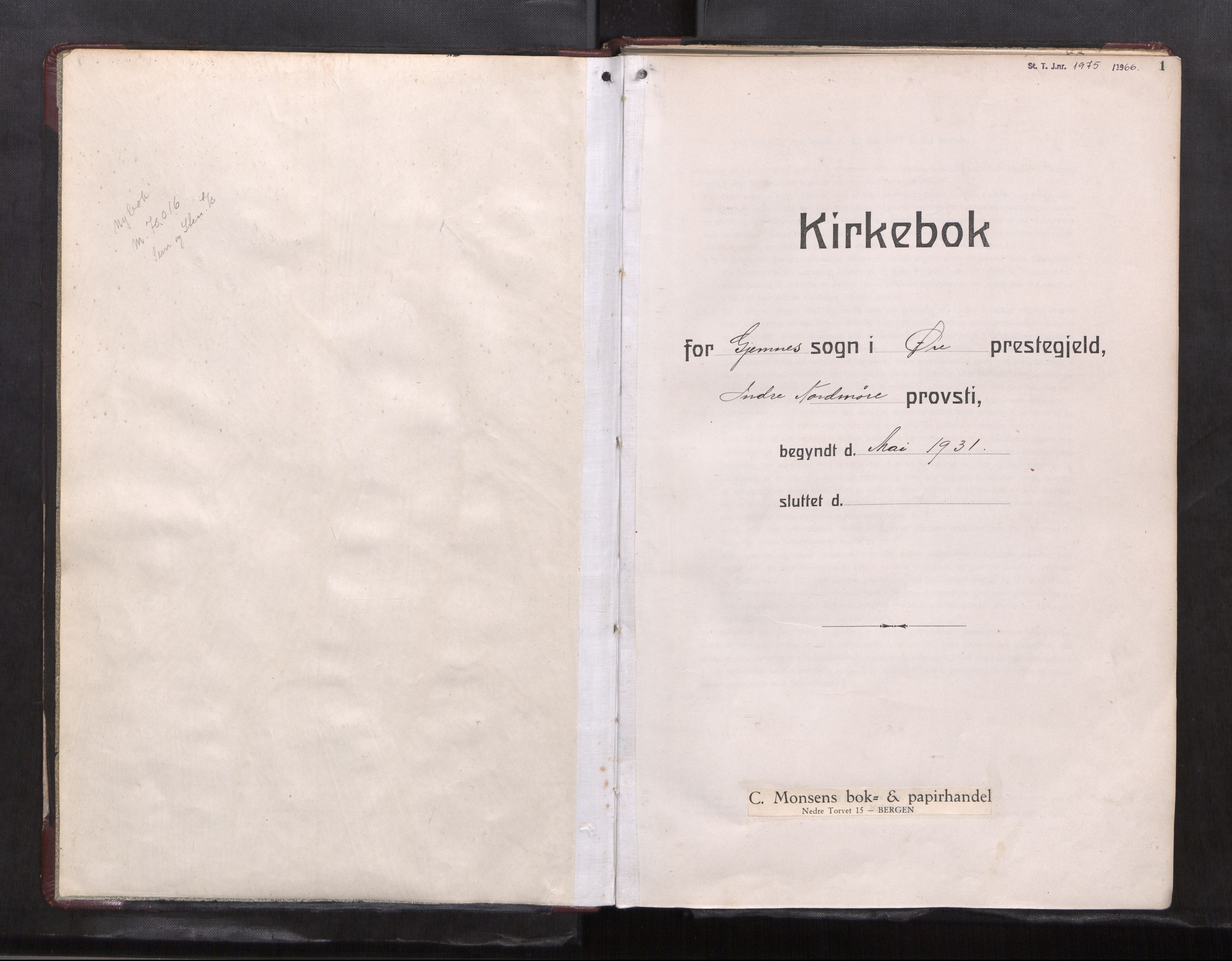 Ministerialprotokoller, klokkerbøker og fødselsregistre - Møre og Romsdal, SAT/A-1454/585/L0974: Parish register (copy) no. 585---, 1930-1960, p. 1