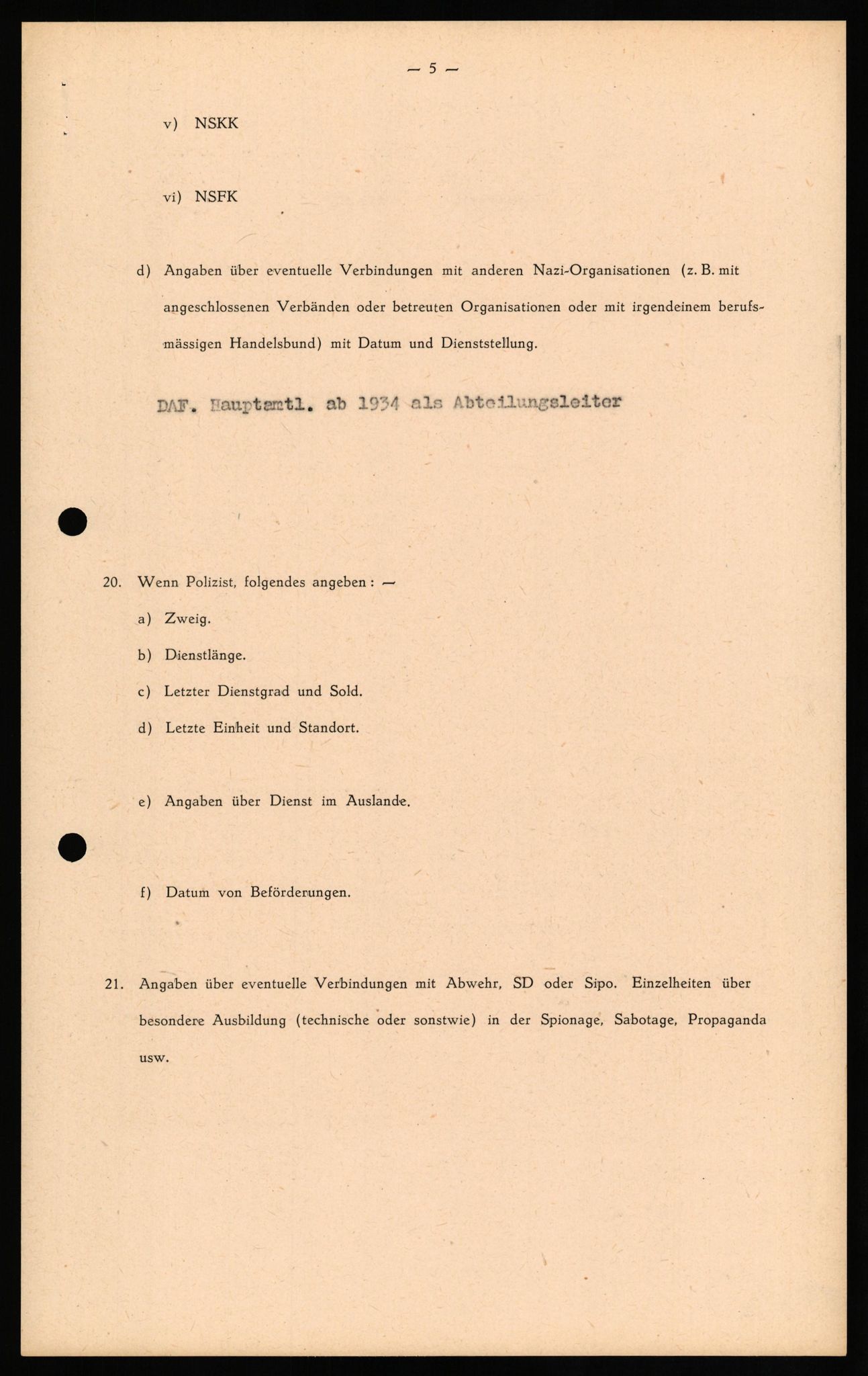 Forsvaret, Forsvarets overkommando II, RA/RAFA-3915/D/Db/L0027: CI Questionaires. Tyske okkupasjonsstyrker i Norge. Tyskere., 1945-1946, p. 49
