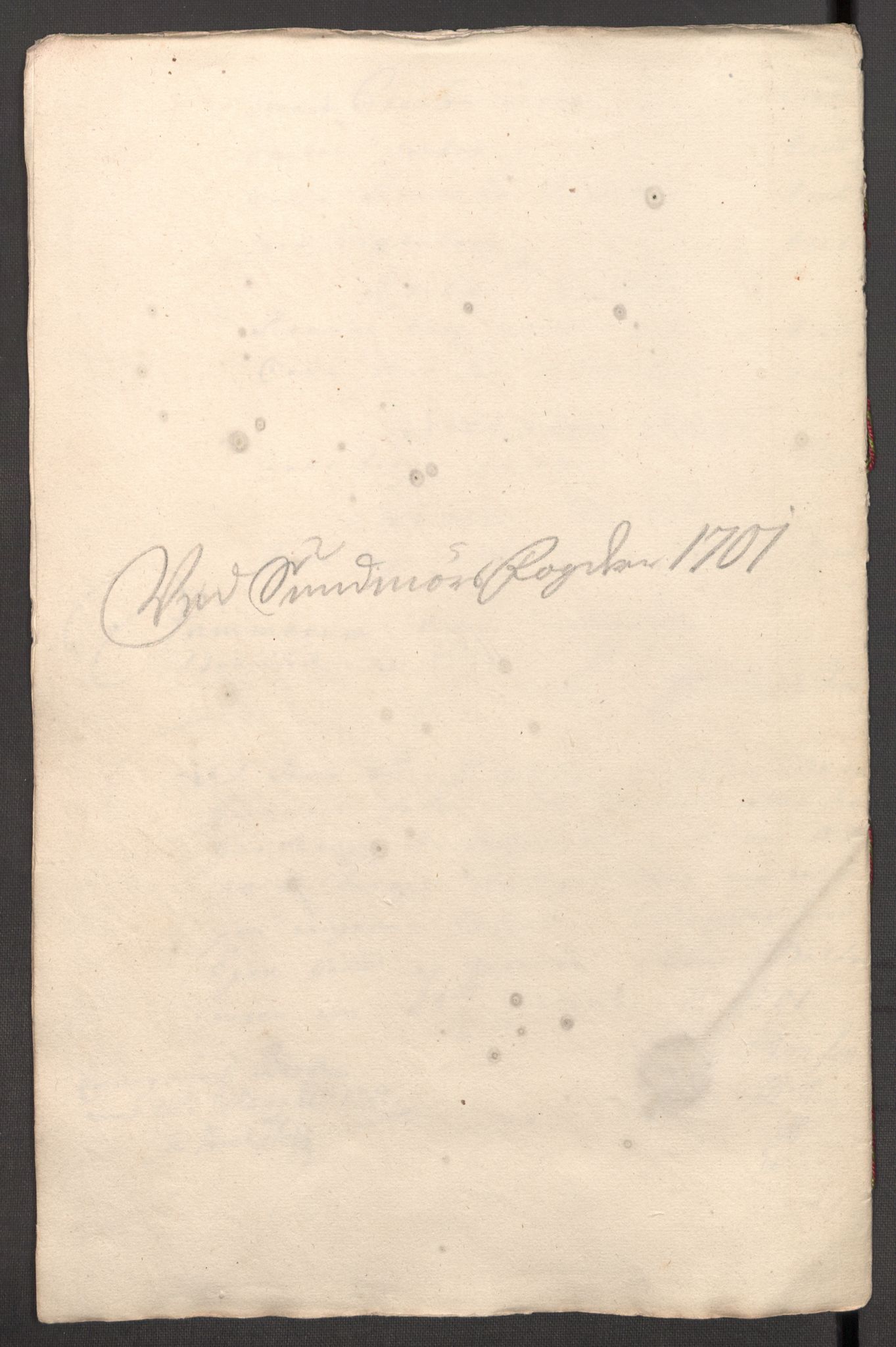 Rentekammeret inntil 1814, Reviderte regnskaper, Fogderegnskap, AV/RA-EA-4092/R54/L3558: Fogderegnskap Sunnmøre, 1700-1701, p. 349