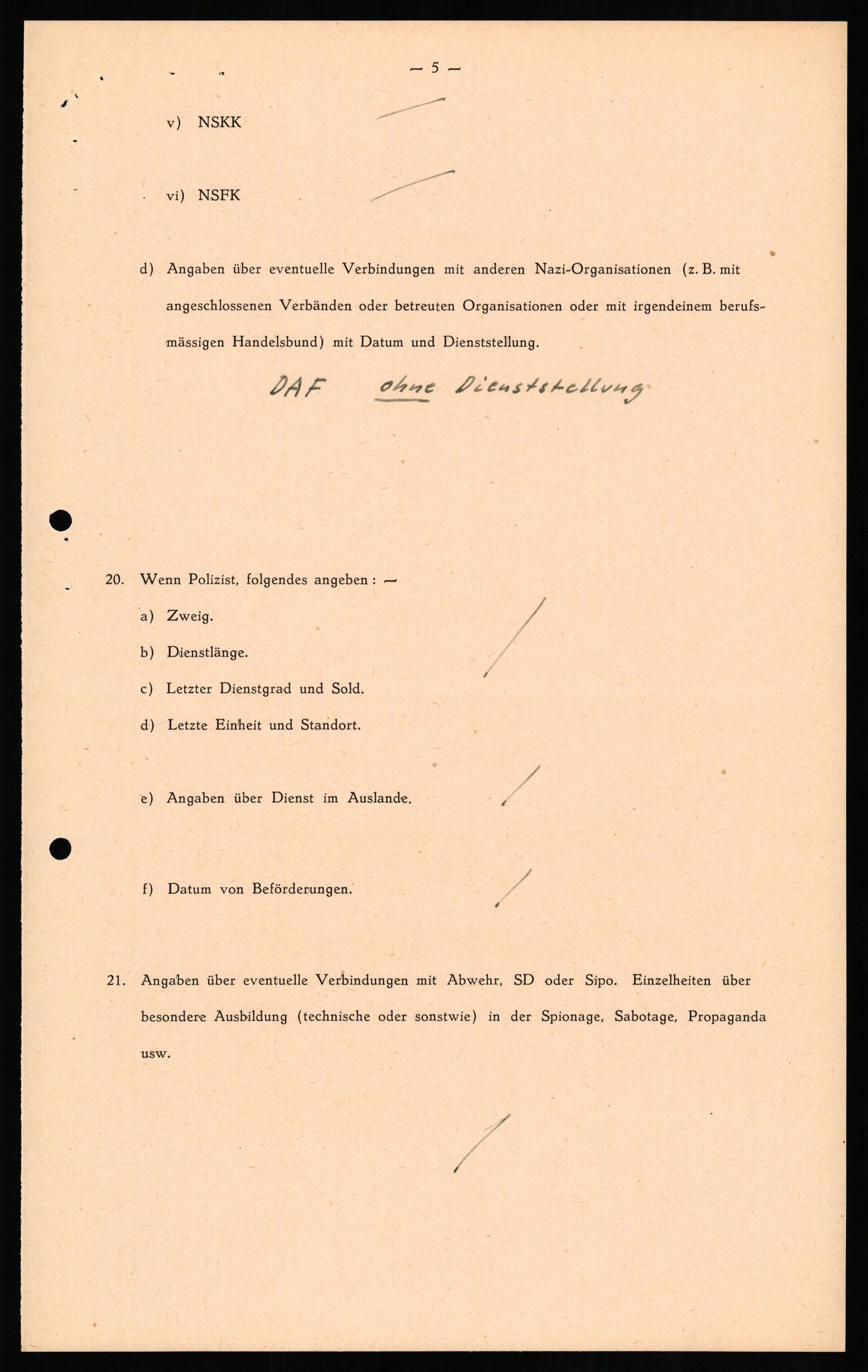 Forsvaret, Forsvarets overkommando II, RA/RAFA-3915/D/Db/L0022: CI Questionaires. Tyske okkupasjonsstyrker i Norge. Tyskere., 1945-1946, p. 96