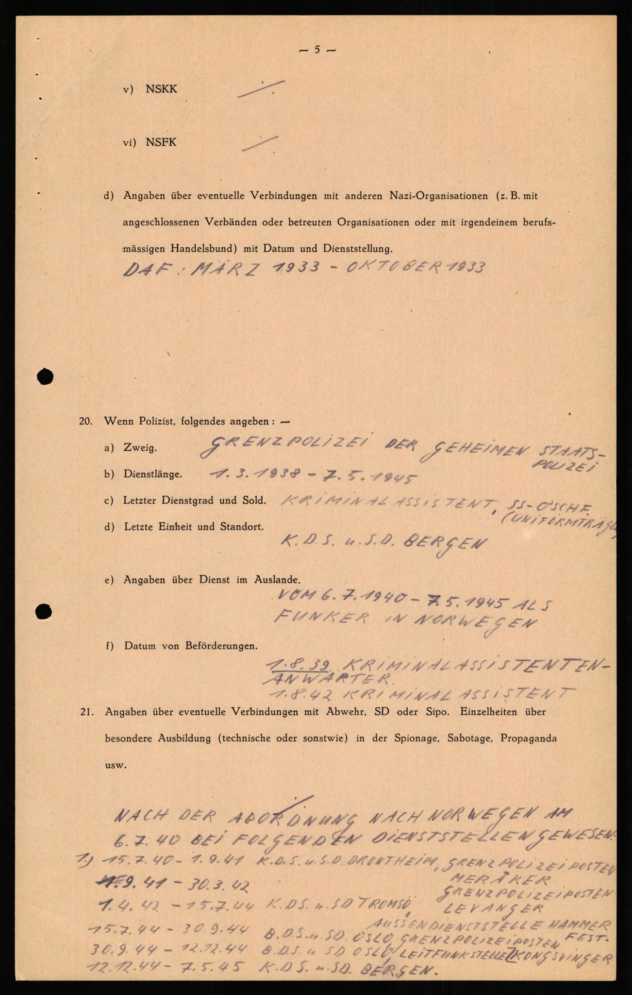 Forsvaret, Forsvarets overkommando II, RA/RAFA-3915/D/Db/L0019: CI Questionaires. Tyske okkupasjonsstyrker i Norge. Tyskere., 1945-1946, p. 558