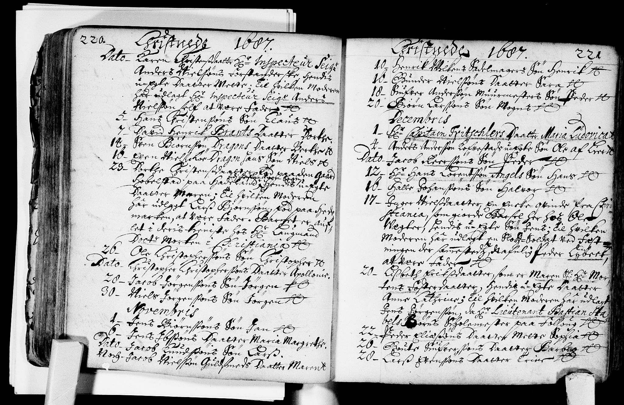 Bragernes kirkebøker, AV/SAKO-A-6/F/Fa/L0002: Parish register (official) no. I 2, 1680-1705, p. 220-221