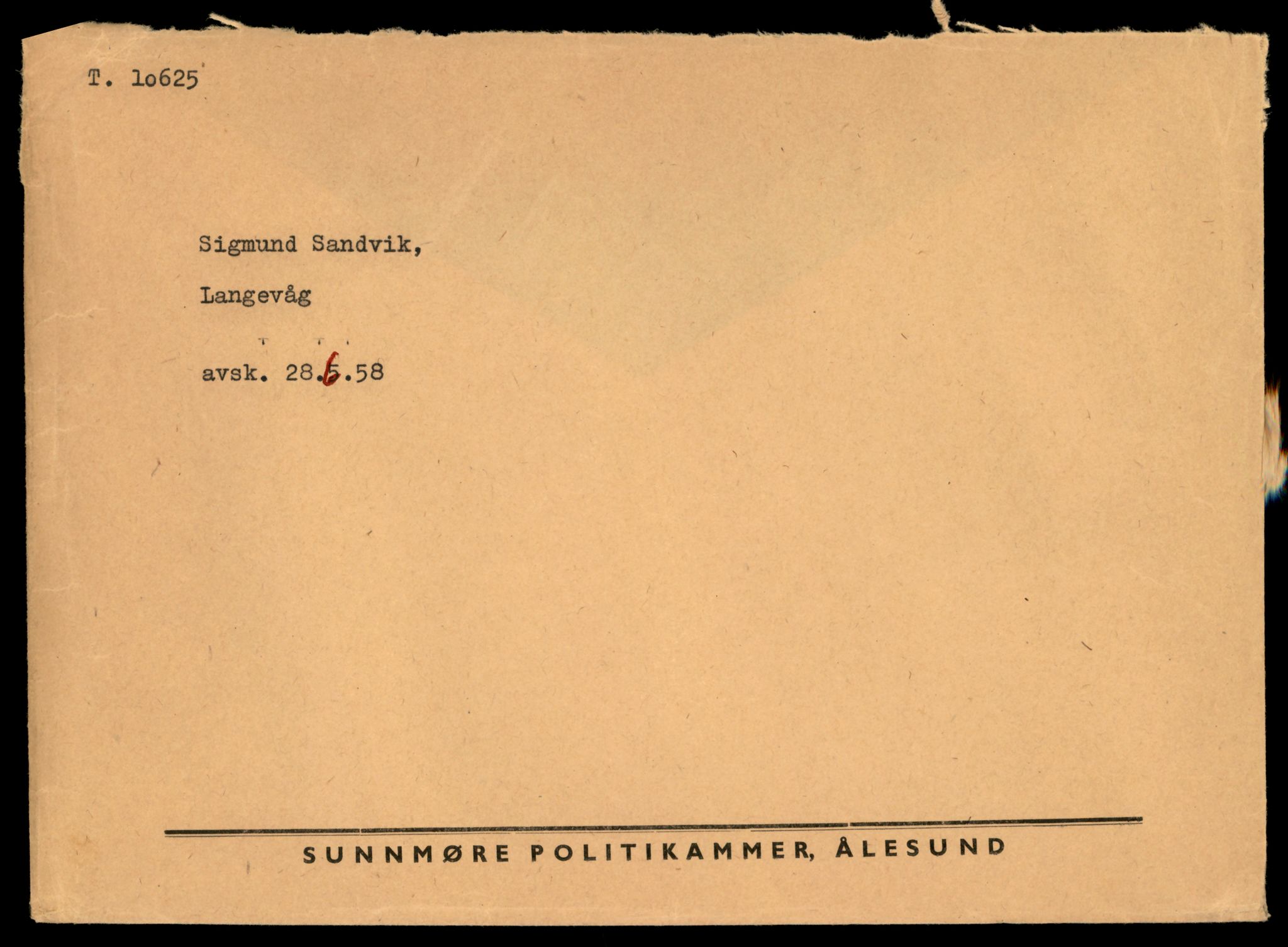 Møre og Romsdal vegkontor - Ålesund trafikkstasjon, AV/SAT-A-4099/F/Fe/L0022: Registreringskort for kjøretøy T 10584 - T 10694, 1927-1998, p. 1293
