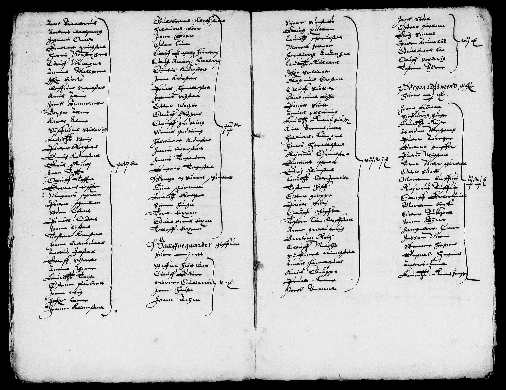 Rentekammeret inntil 1814, Reviderte regnskaper, Lensregnskaper, AV/RA-EA-5023/R/Rb/Rba/L0098: Akershus len, 1629-1630