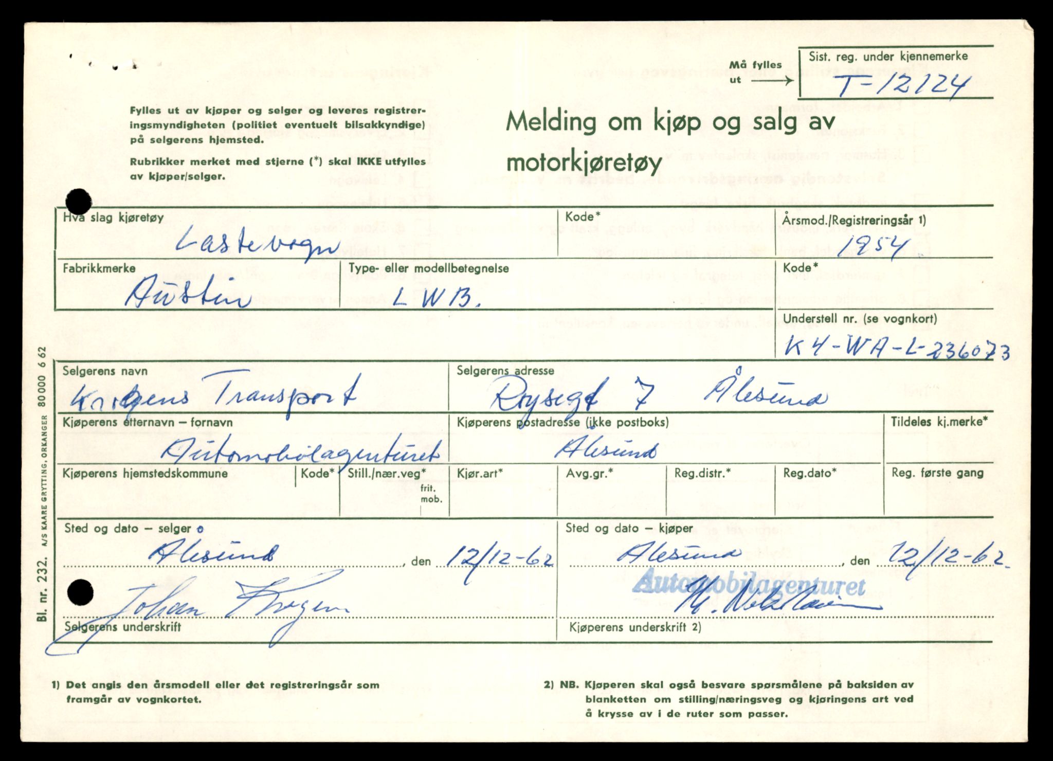 Møre og Romsdal vegkontor - Ålesund trafikkstasjon, AV/SAT-A-4099/F/Fe/L0032: Registreringskort for kjøretøy T 11997 - T 12149, 1927-1998, p. 3165
