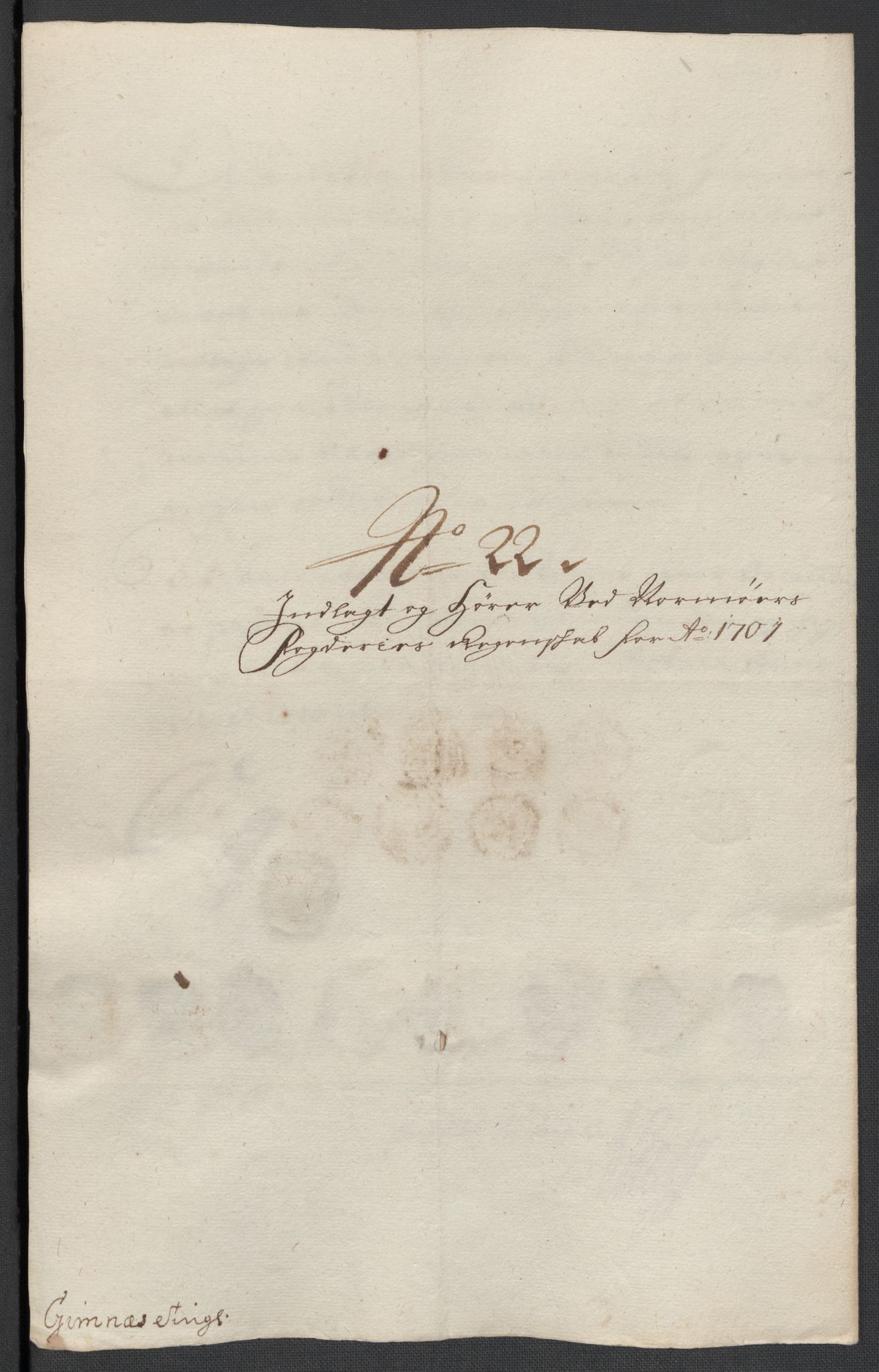 Rentekammeret inntil 1814, Reviderte regnskaper, Fogderegnskap, AV/RA-EA-4092/R56/L3739: Fogderegnskap Nordmøre, 1700-1702, p. 297