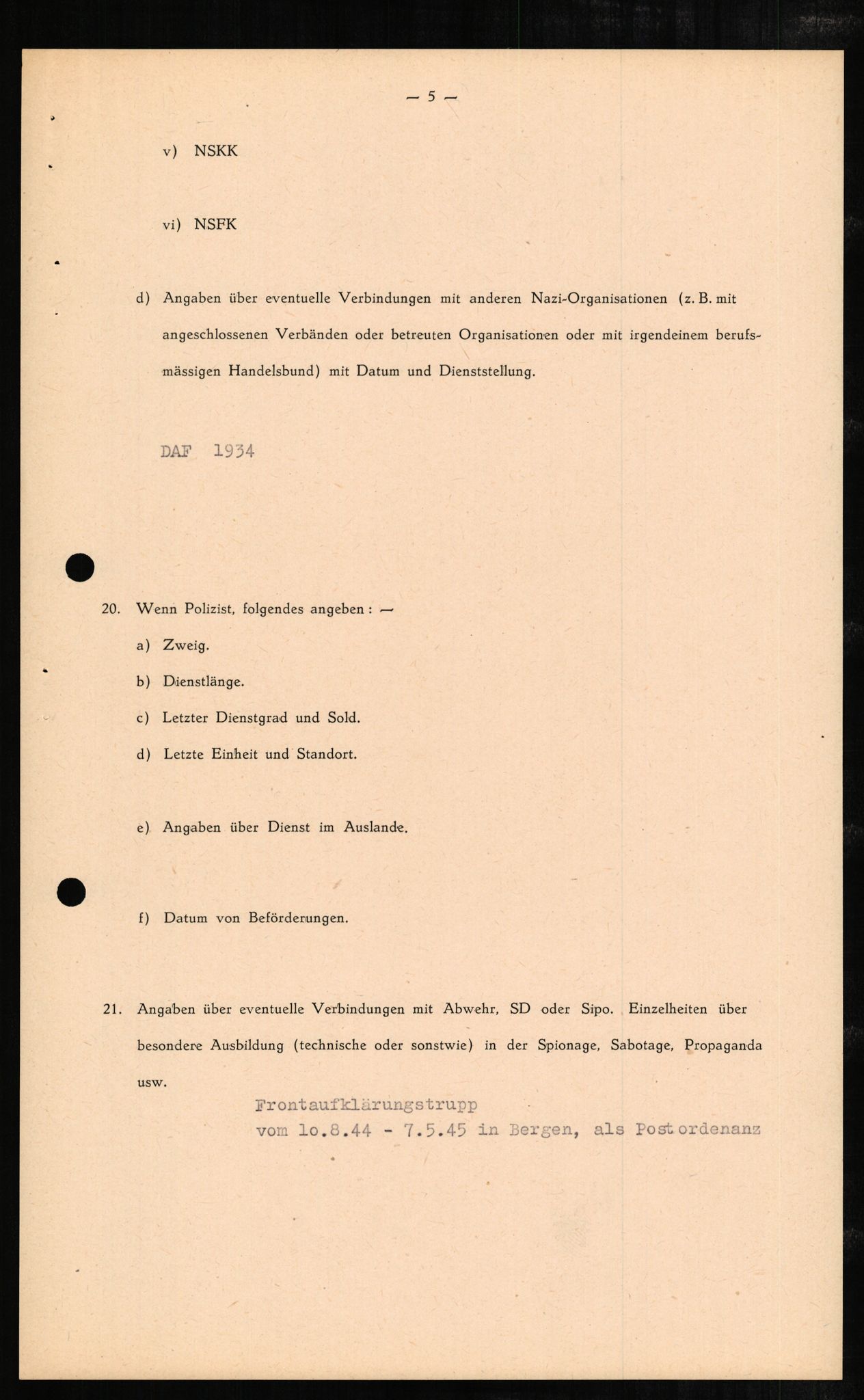 Forsvaret, Forsvarets overkommando II, AV/RA-RAFA-3915/D/Db/L0002: CI Questionaires. Tyske okkupasjonsstyrker i Norge. Tyskere., 1945-1946, p. 303