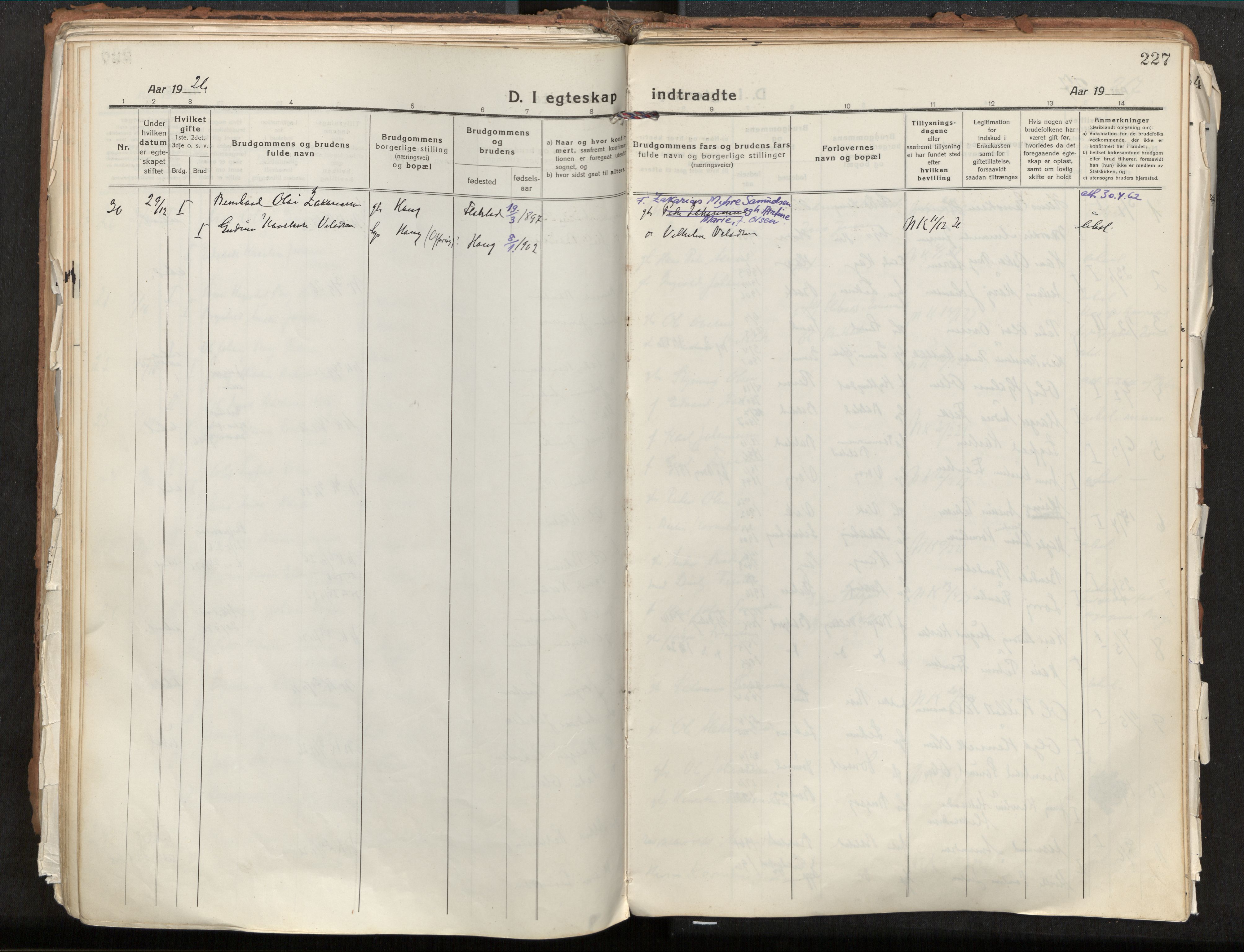 Ministerialprotokoller, klokkerbøker og fødselsregistre - Nordland, AV/SAT-A-1459/881/L1160: Parish register (official) no. 881A13, 1919-1937, p. 227