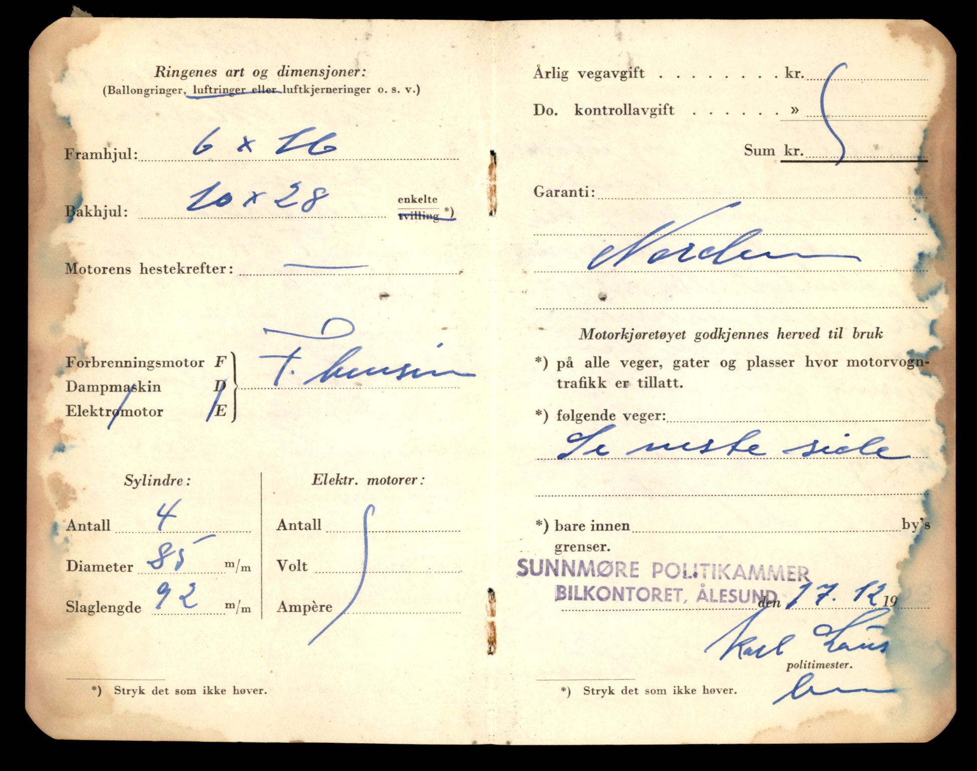 Møre og Romsdal vegkontor - Ålesund trafikkstasjon, AV/SAT-A-4099/F/Fe/L0019: Registreringskort for kjøretøy T 10228 - T 10350, 1927-1998, p. 2214