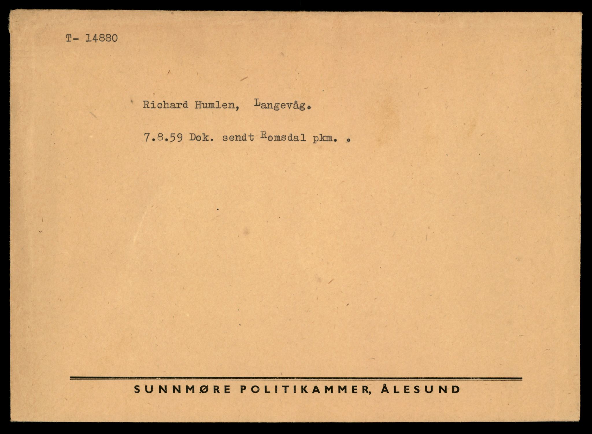 Møre og Romsdal vegkontor - Ålesund trafikkstasjon, AV/SAT-A-4099/F/Fe/L0049: Registreringskort for kjøretøy T 14864 - T 18613, 1927-1998, p. 415