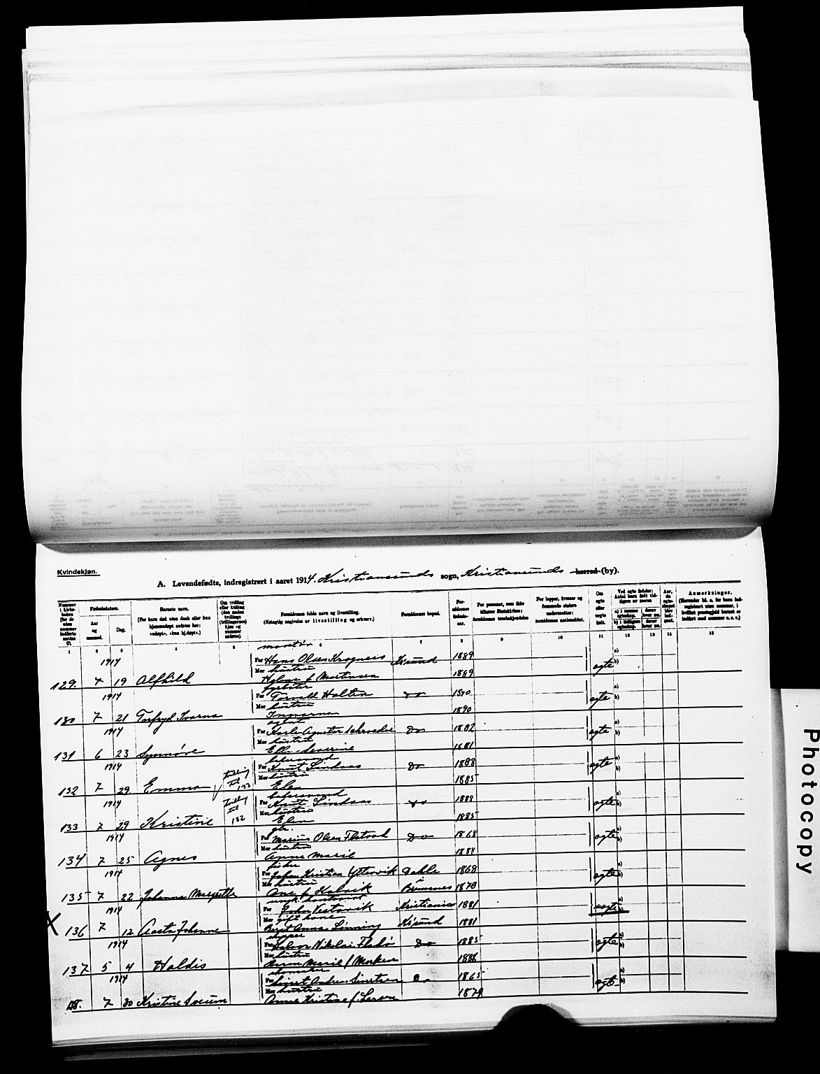 Ministerialprotokoller, klokkerbøker og fødselsregistre - Møre og Romsdal, AV/SAT-A-1454/572/L0861: Parish register (official) no. 572D05, 1913-1920