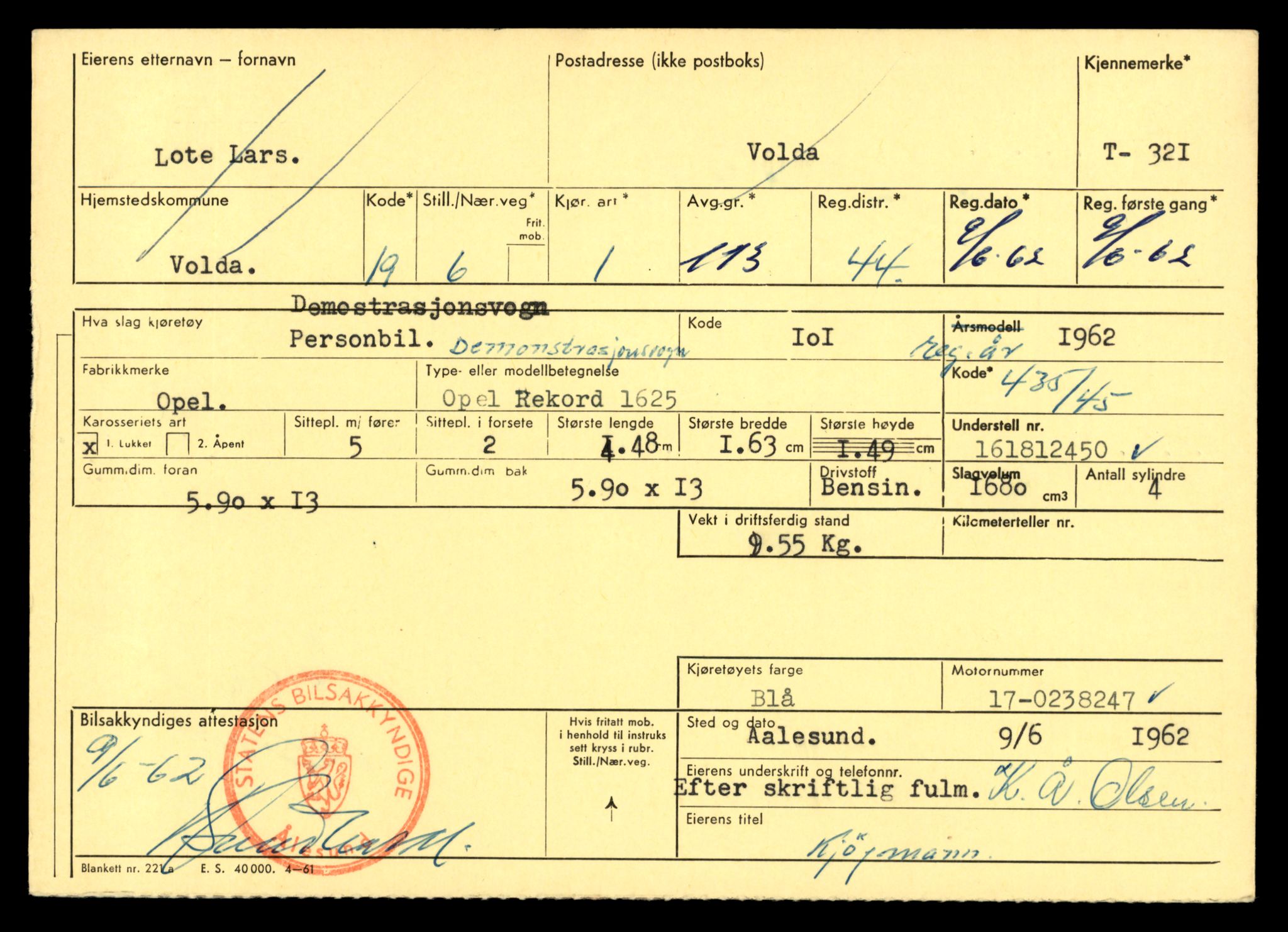 Møre og Romsdal vegkontor - Ålesund trafikkstasjon, SAT/A-4099/F/Fe/L0003: Registreringskort for kjøretøy T 232 - T 340, 1927-1998, p. 2884