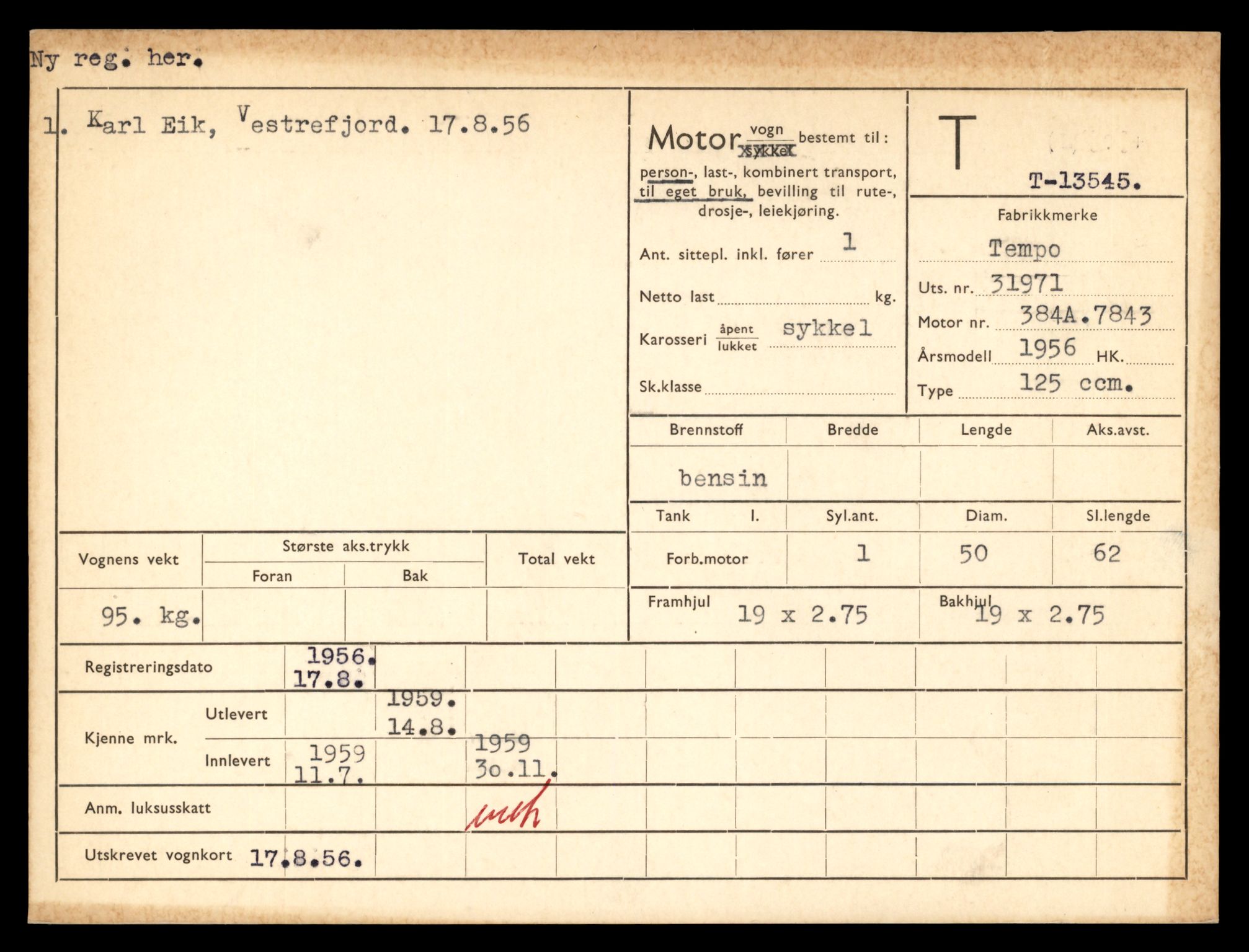 Møre og Romsdal vegkontor - Ålesund trafikkstasjon, AV/SAT-A-4099/F/Fe/L0040: Registreringskort for kjøretøy T 13531 - T 13709, 1927-1998, p. 299