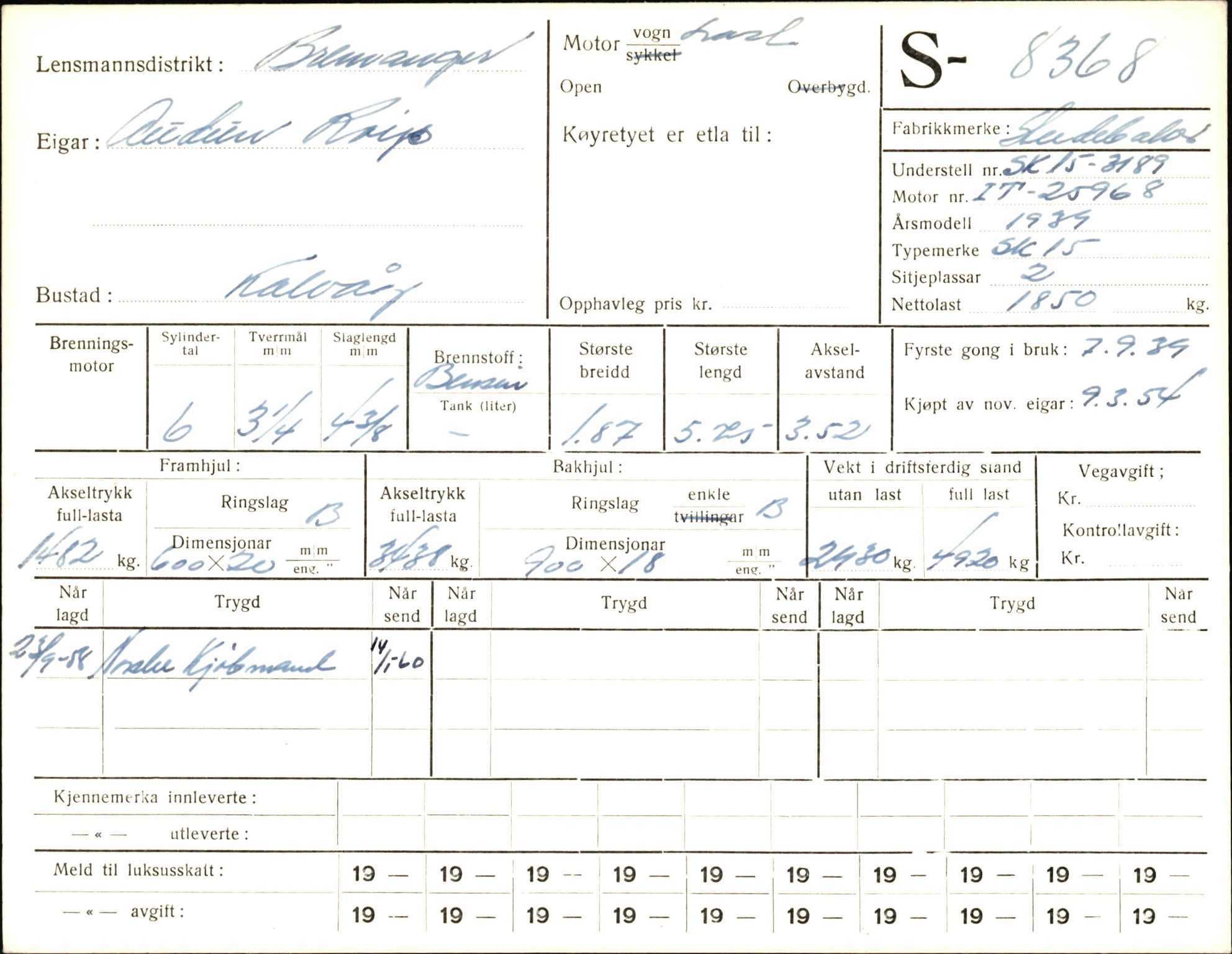 Statens vegvesen, Sogn og Fjordane vegkontor, AV/SAB-A-5301/4/F/L0006: Registerkort utmeldte Fjordane S8300-9500, 1930-1961, p. 104