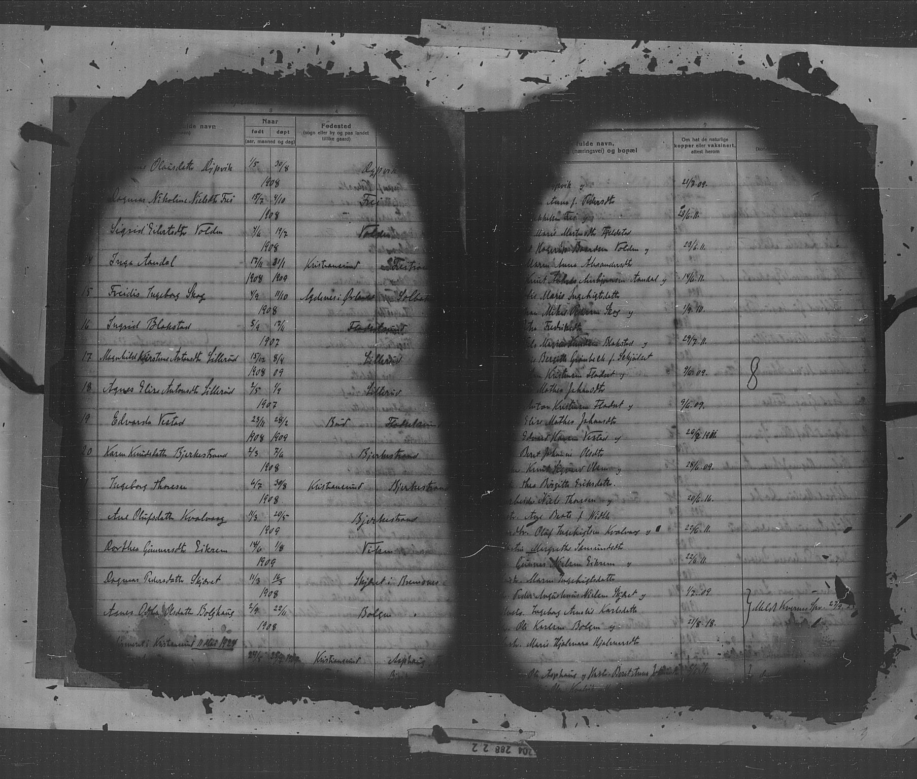 Kristiansund sokneprestkontor, AV/SAT-A-1068/1/I/I1: Parish register (official) no. 32, 1920-1940, p. 8