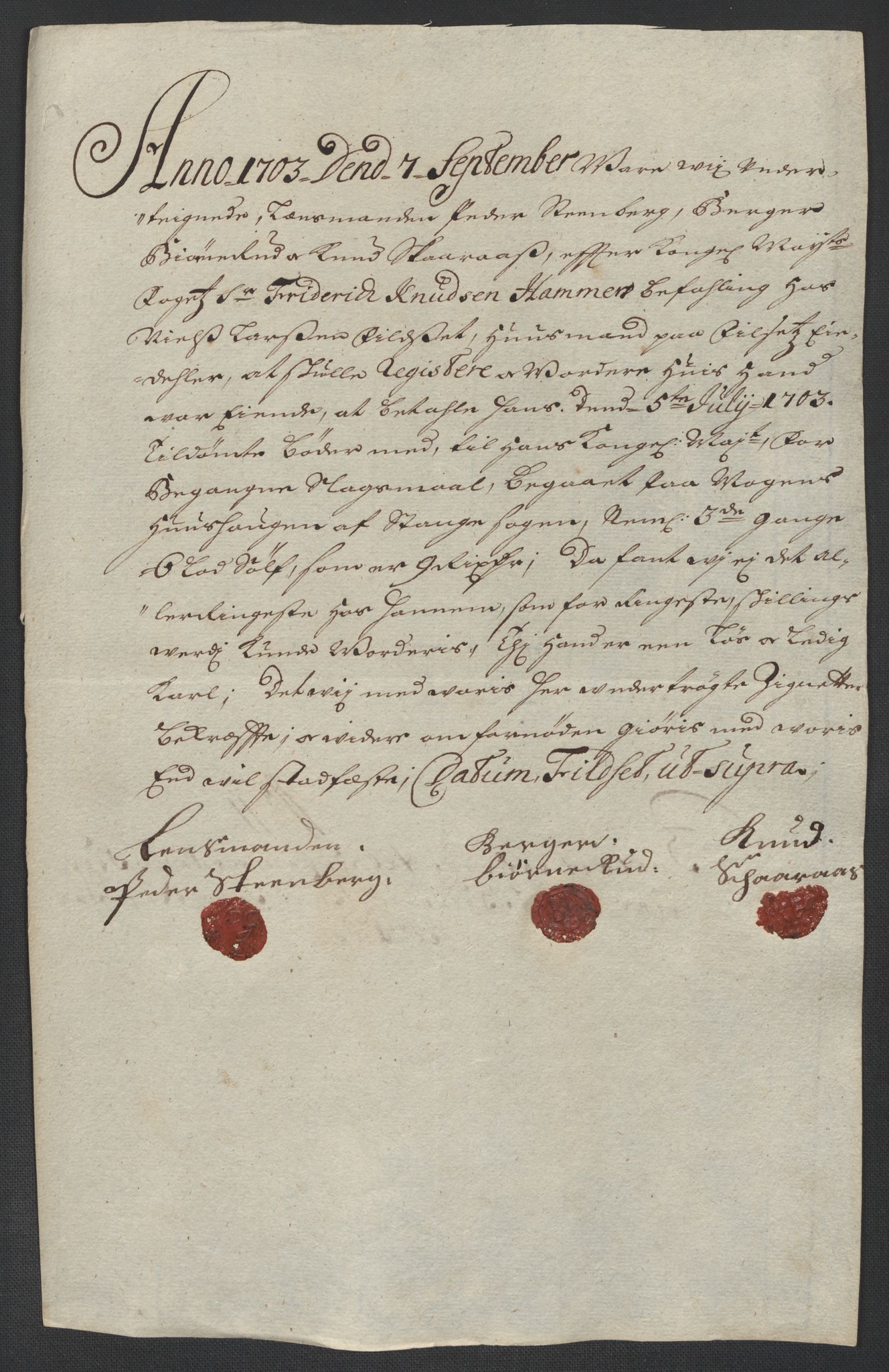 Rentekammeret inntil 1814, Reviderte regnskaper, Fogderegnskap, AV/RA-EA-4092/R16/L1041: Fogderegnskap Hedmark, 1703-1704, p. 95