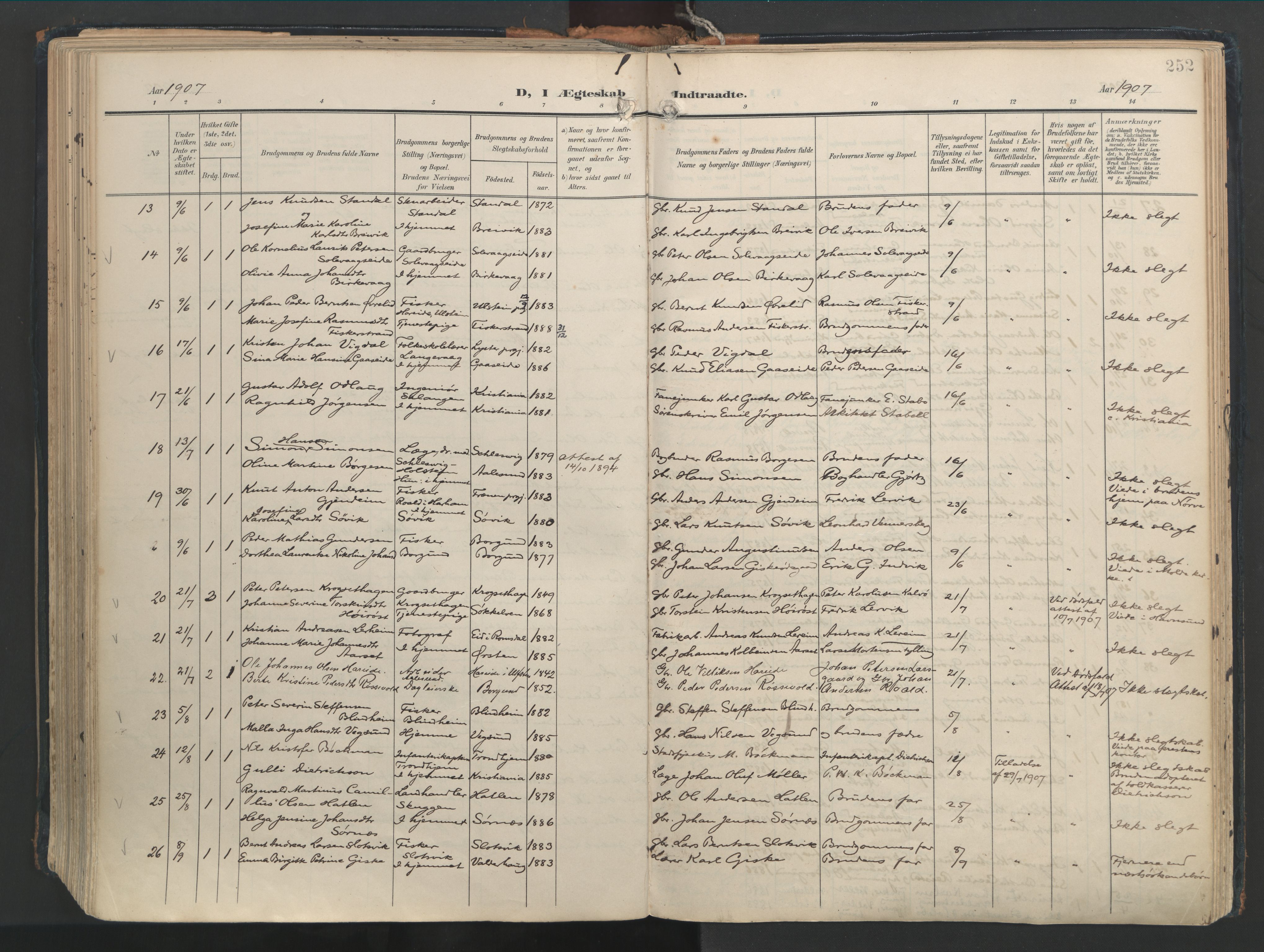 Ministerialprotokoller, klokkerbøker og fødselsregistre - Møre og Romsdal, AV/SAT-A-1454/528/L0411: Parish register (official) no. 528A20, 1907-1920, p. 252