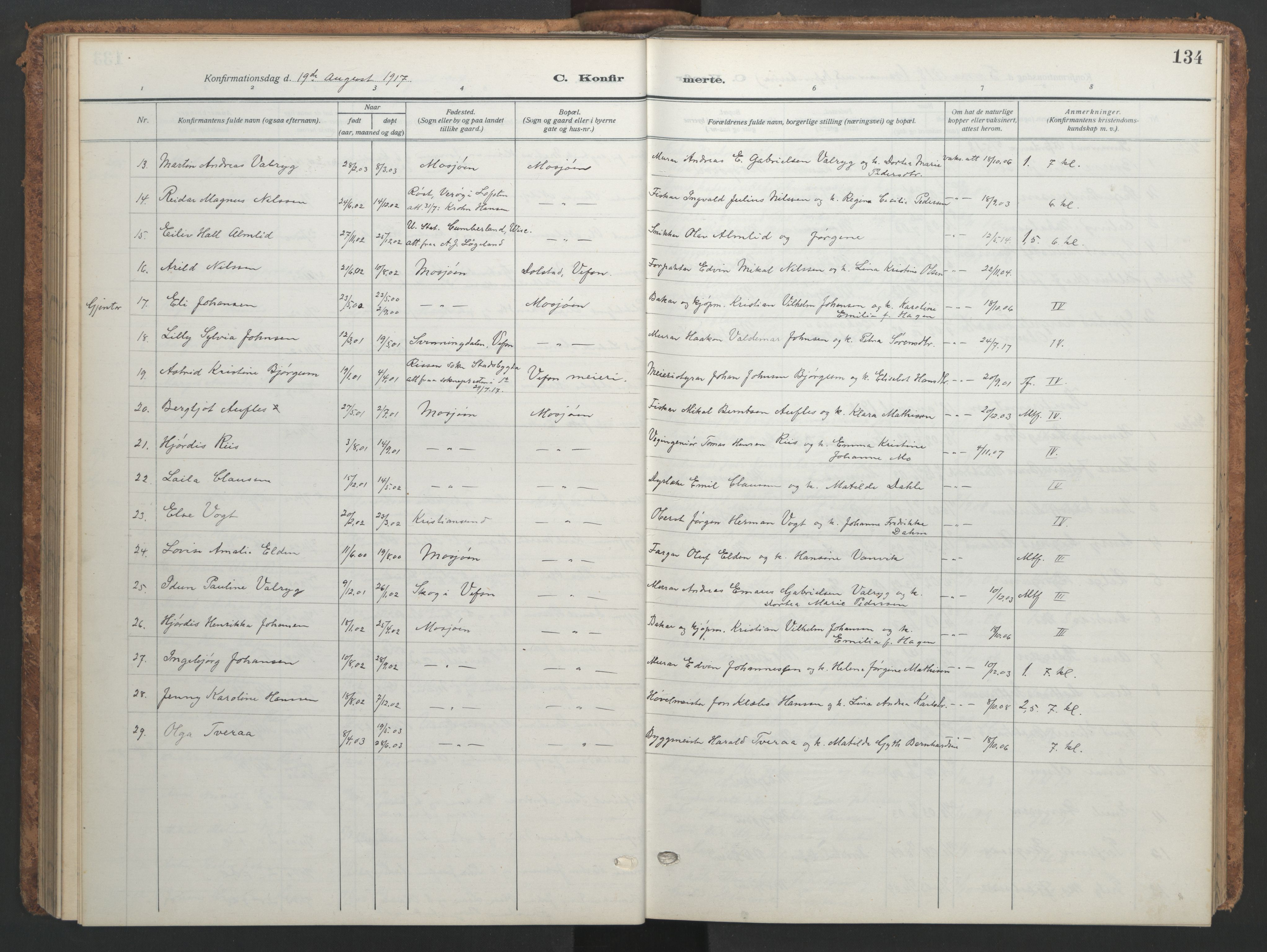 Ministerialprotokoller, klokkerbøker og fødselsregistre - Nordland, SAT/A-1459/820/L0303: Parish register (copy) no. 820C05, 1917-1952, p. 134