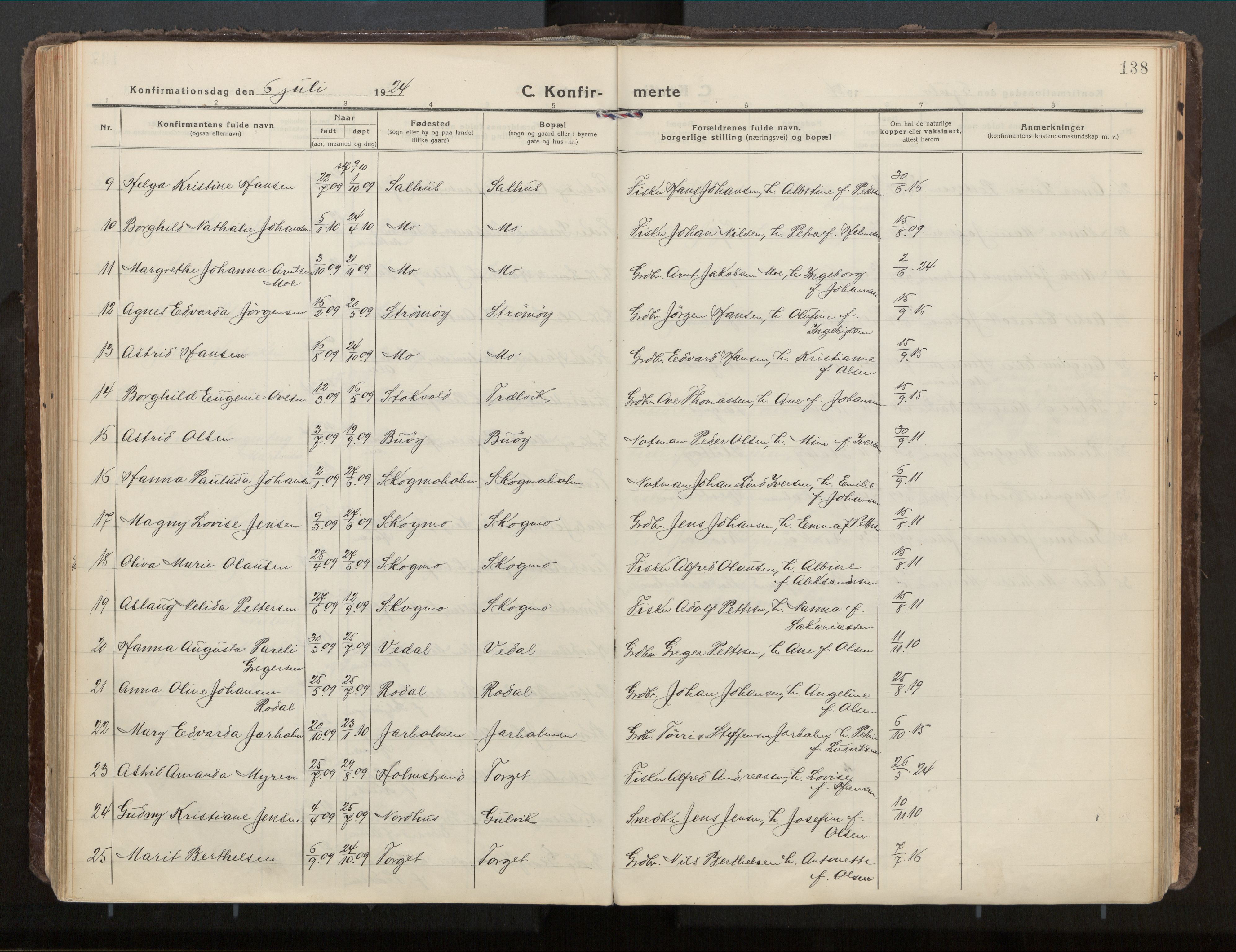 Ministerialprotokoller, klokkerbøker og fødselsregistre - Nordland, AV/SAT-A-1459/813/L0207a: Parish register (official) no. 813A18, 1919-1927, p. 138