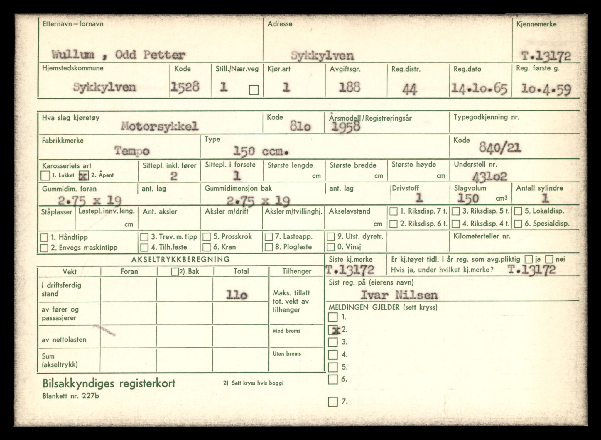 Møre og Romsdal vegkontor - Ålesund trafikkstasjon, AV/SAT-A-4099/F/Fe/L0037: Registreringskort for kjøretøy T 13031 - T 13179, 1927-1998, p. 2764