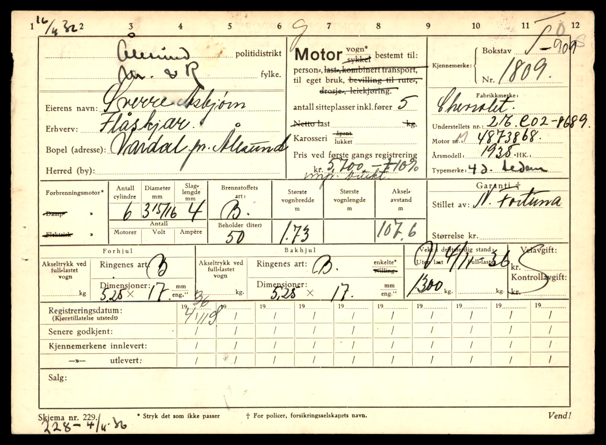 Møre og Romsdal vegkontor - Ålesund trafikkstasjon, AV/SAT-A-4099/F/Fe/L0049: Registreringskort for kjøretøy T 14864 - T 18613, 1927-1998, p. 2665