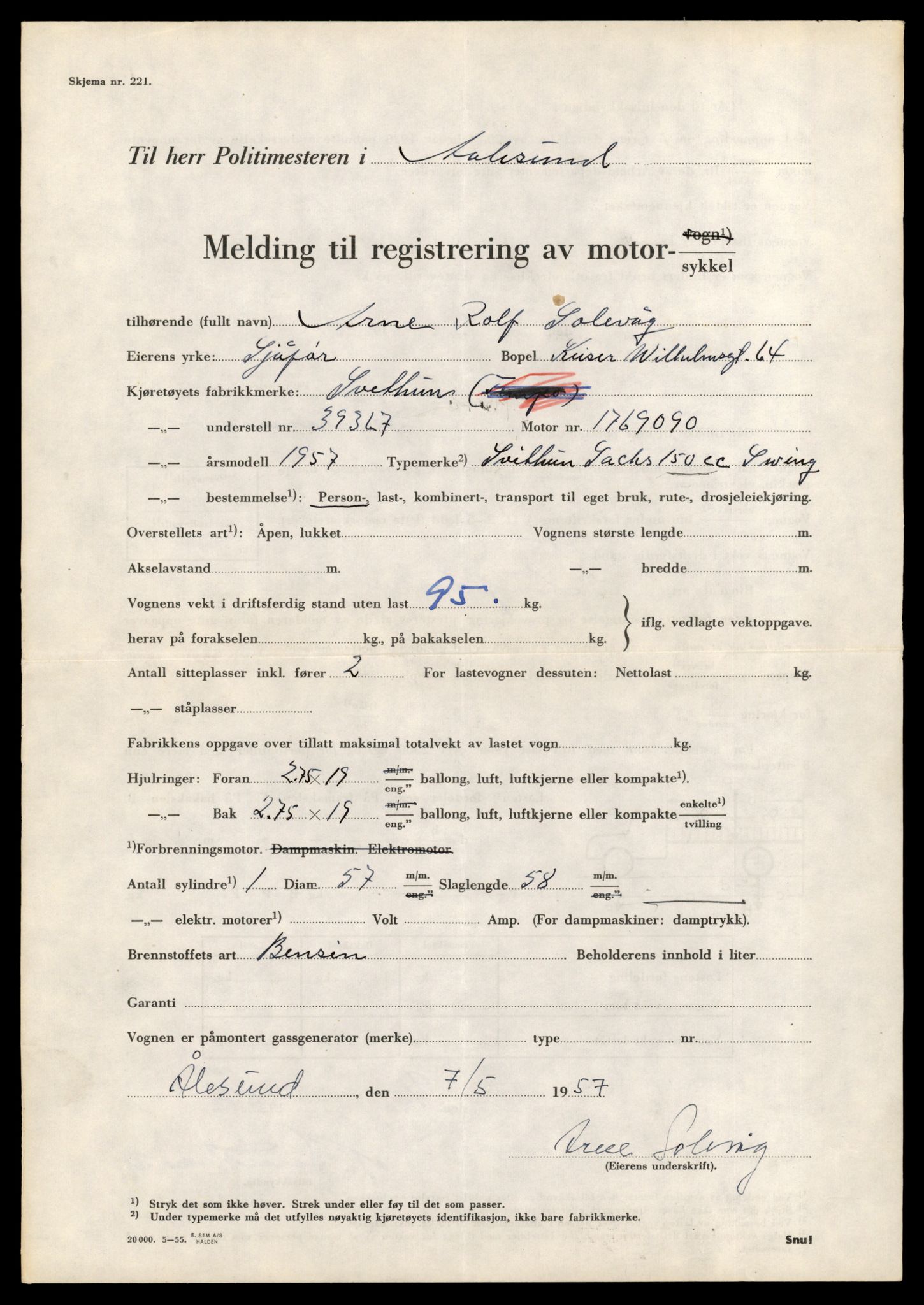 Møre og Romsdal vegkontor - Ålesund trafikkstasjon, SAT/A-4099/F/Fe/L0040: Registreringskort for kjøretøy T 13531 - T 13709, 1927-1998, p. 1418