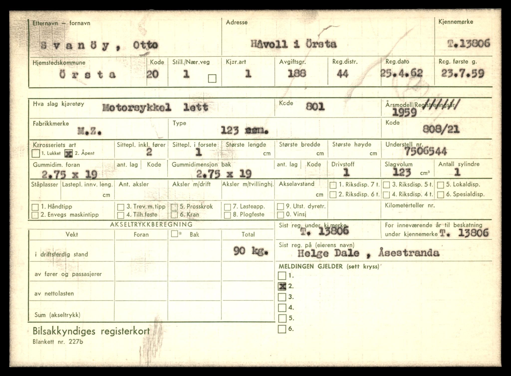 Møre og Romsdal vegkontor - Ålesund trafikkstasjon, AV/SAT-A-4099/F/Fe/L0041: Registreringskort for kjøretøy T 13710 - T 13905, 1927-1998, p. 1713