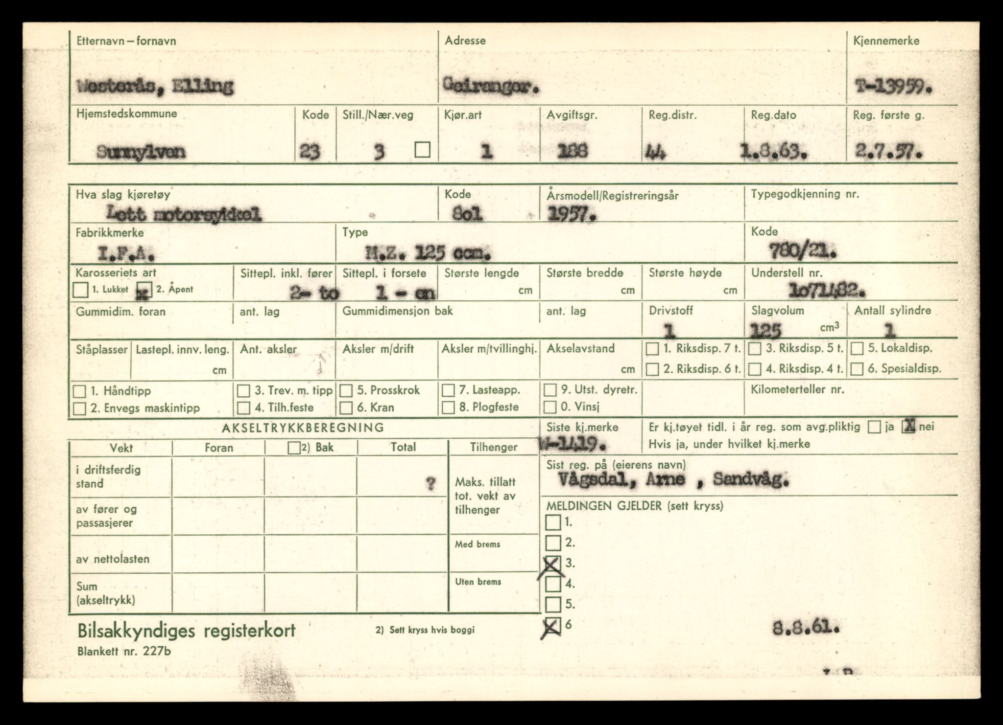 Møre og Romsdal vegkontor - Ålesund trafikkstasjon, SAT/A-4099/F/Fe/L0042: Registreringskort for kjøretøy T 13906 - T 14079, 1927-1998, p. 877