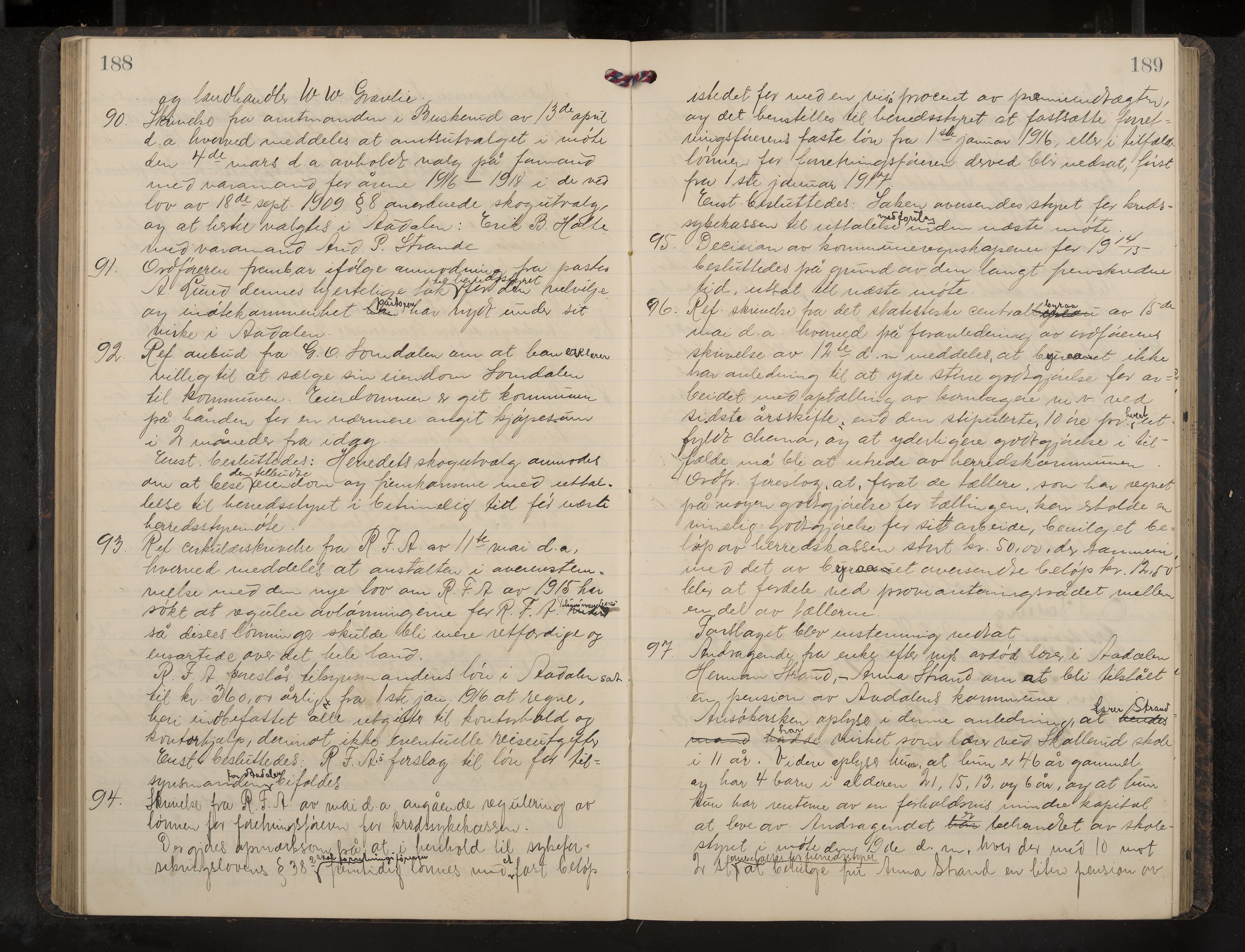 Ådal formannskap og sentraladministrasjon, IKAK/0614021/A/Aa/L0004: Møtebok, 1914-1918, p. 188-189