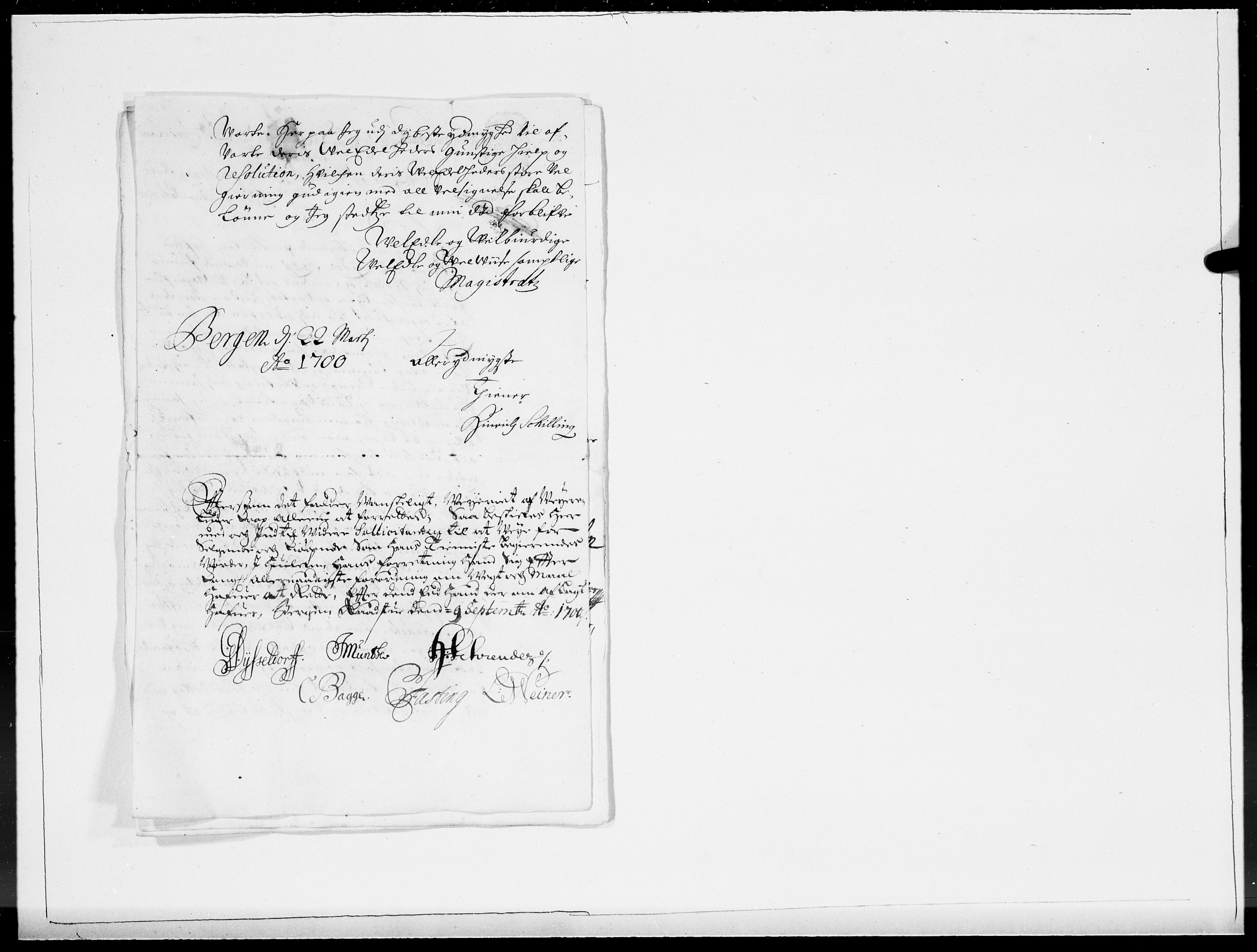 Danske Kanselli 1572-1799, AV/RA-EA-3023/F/Fc/Fcc/Fcca/L0053: Norske innlegg 1572-1799, 1702, p. 215