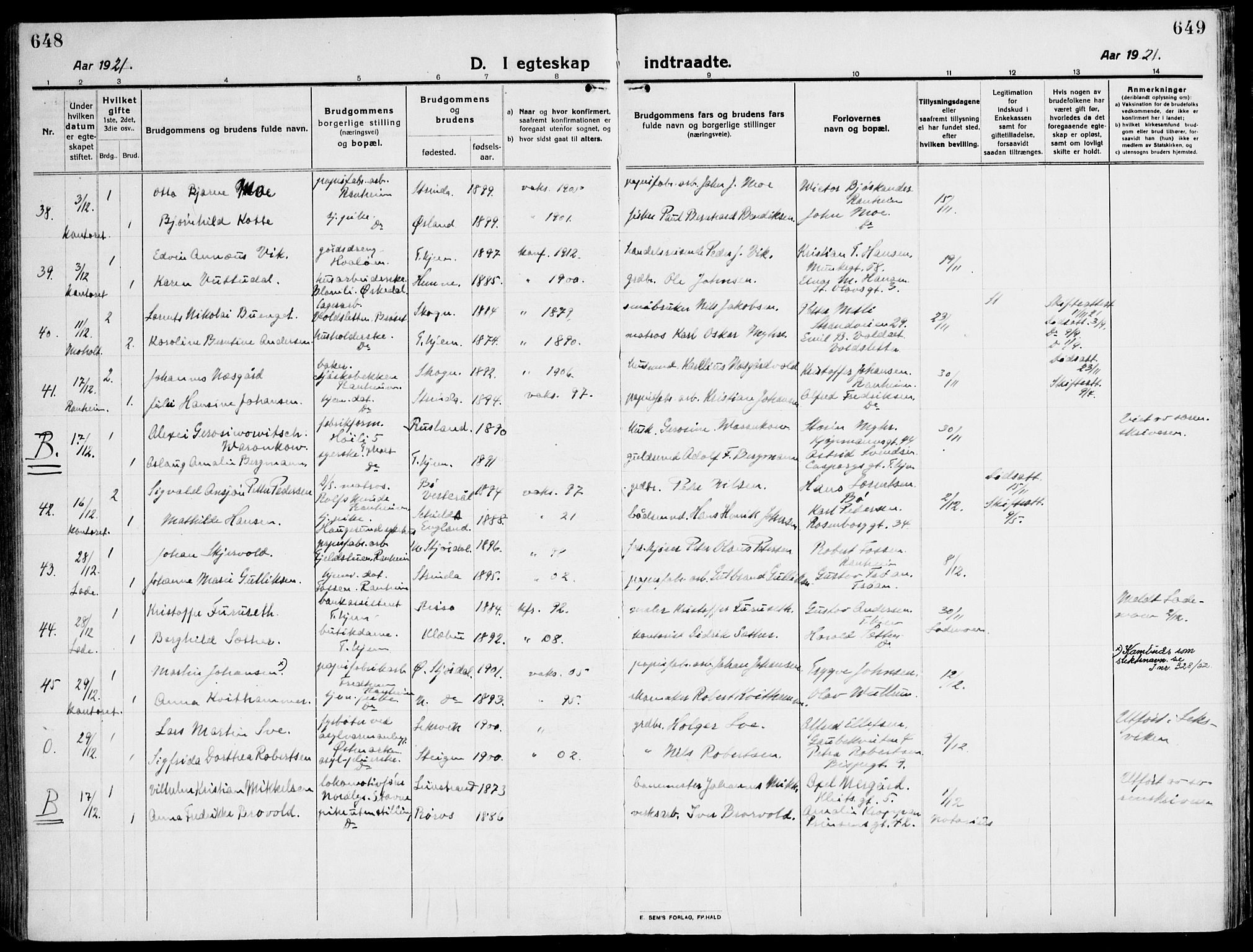 Ministerialprotokoller, klokkerbøker og fødselsregistre - Sør-Trøndelag, SAT/A-1456/607/L0321: Parish register (official) no. 607A05, 1916-1935, p. 648-649