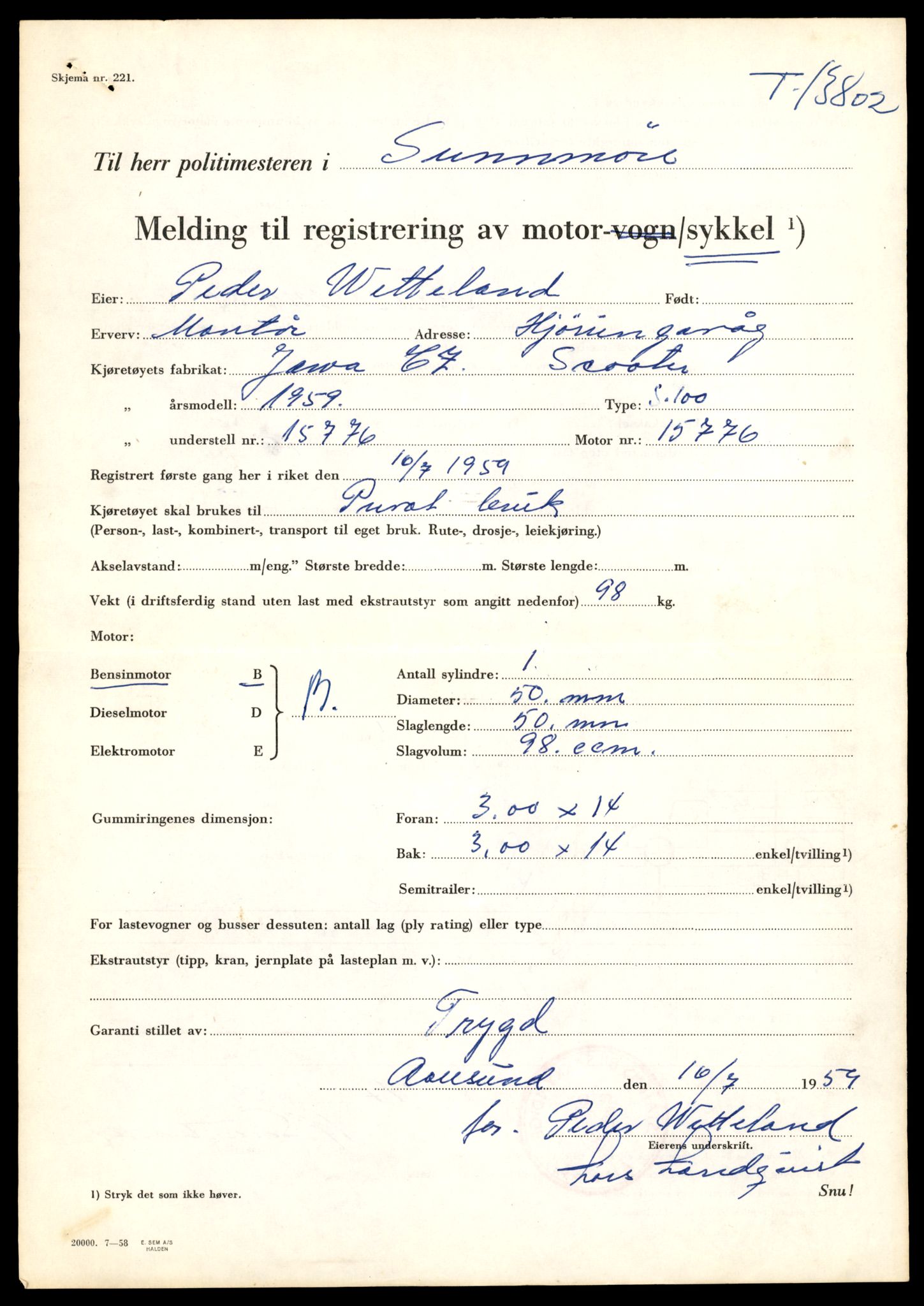 Møre og Romsdal vegkontor - Ålesund trafikkstasjon, AV/SAT-A-4099/F/Fe/L0041: Registreringskort for kjøretøy T 13710 - T 13905, 1927-1998, p. 1647
