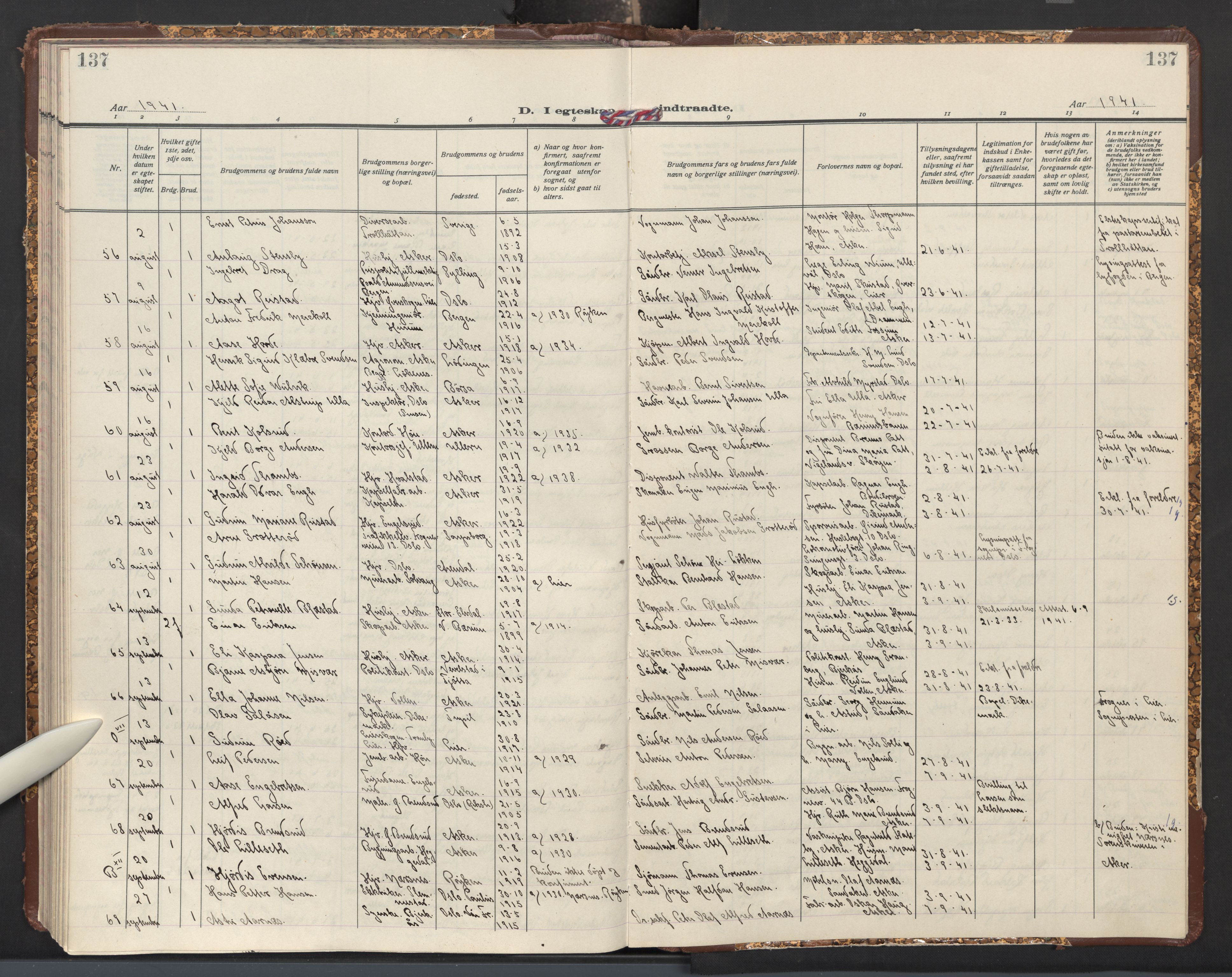 Asker prestekontor Kirkebøker, AV/SAO-A-10256a/F/Fa/L0021: Parish register (official) no. I 21, 1936-1945, p. 137